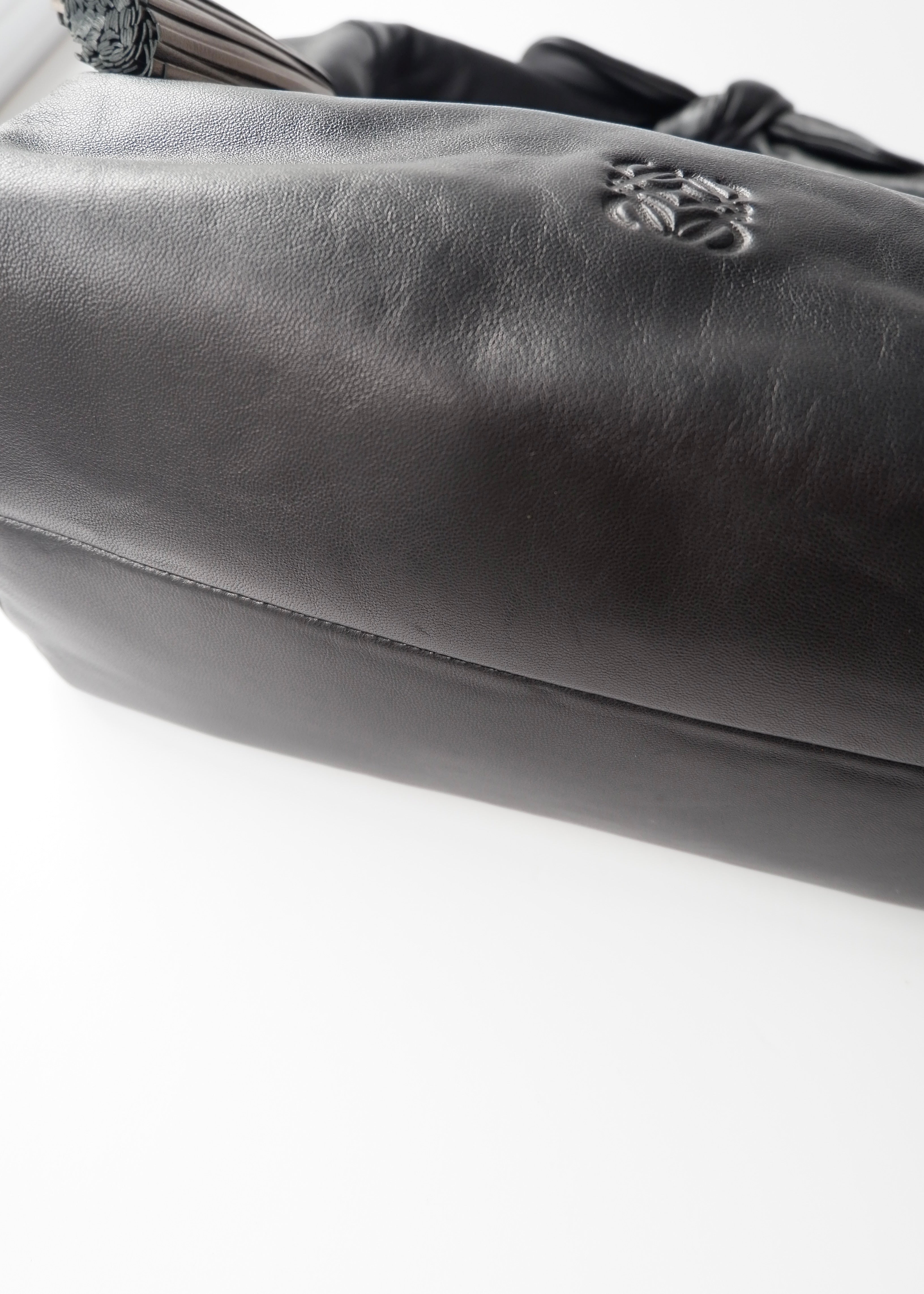Preowned Loewe Black Leather Hobo Shoulder Bag