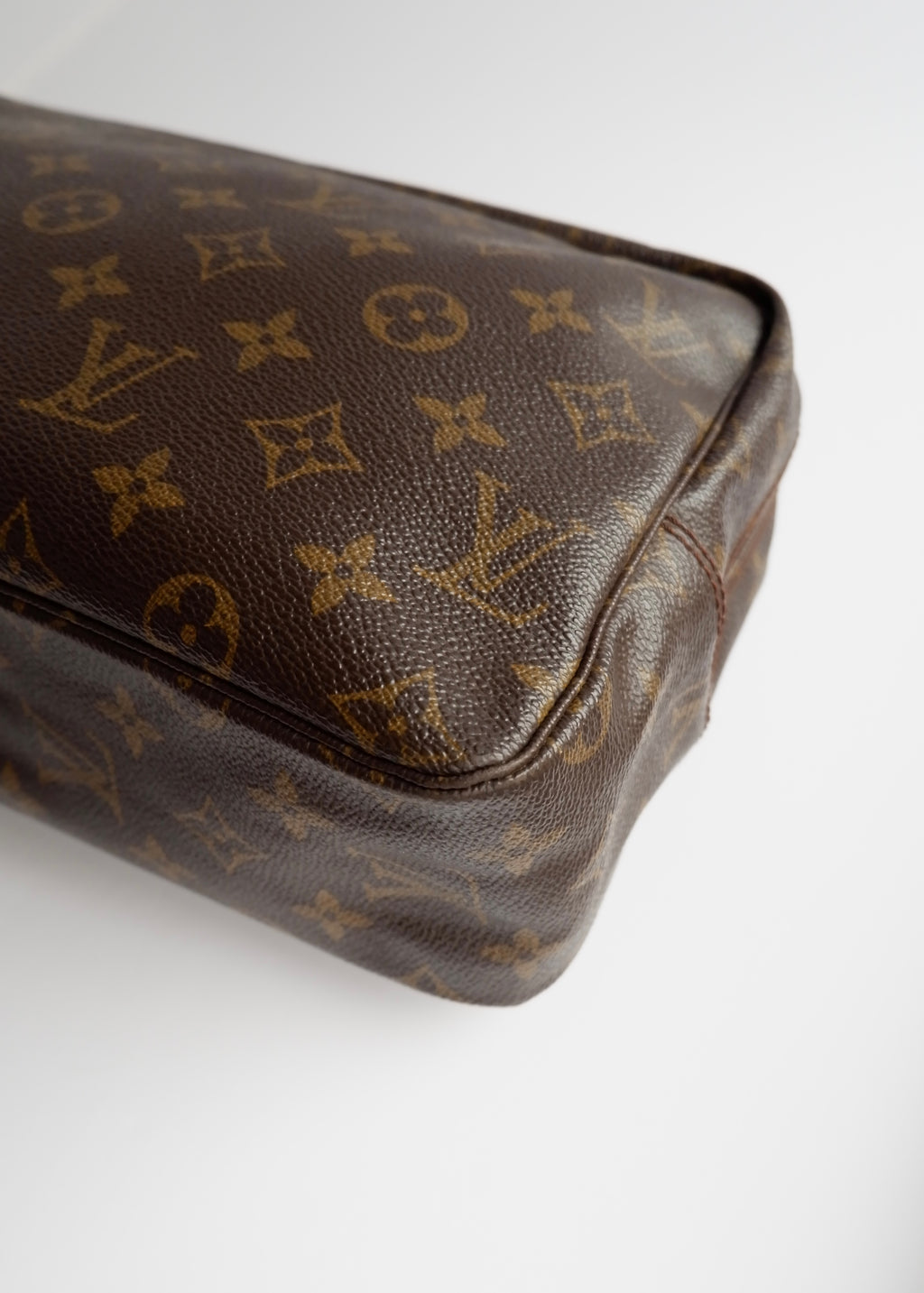 Authentic Preowned Vintage Louis Vuitton Monogram Large Toiletry Pouch