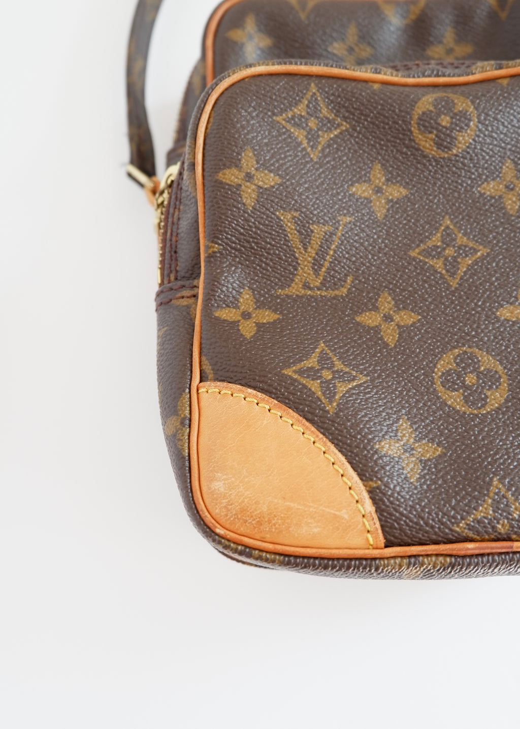 Preowned Louis Vuitton Monogram Amazone Crossbody Bag