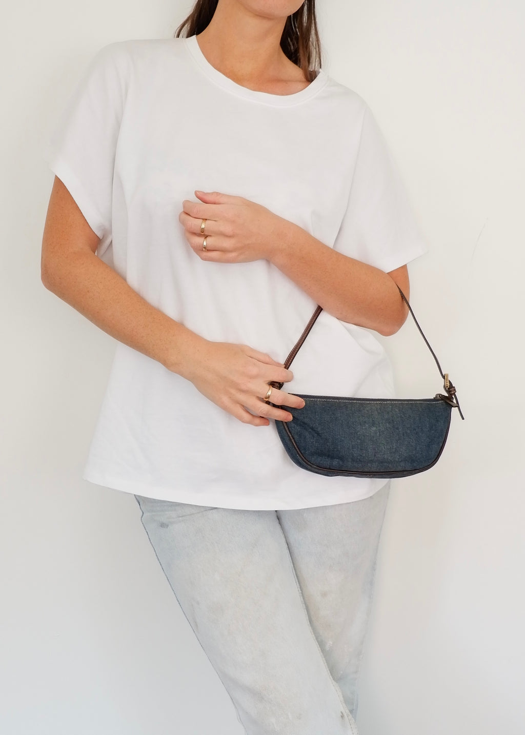 Authentique Sac porté épaule Fendi en jean bleu d'occasion