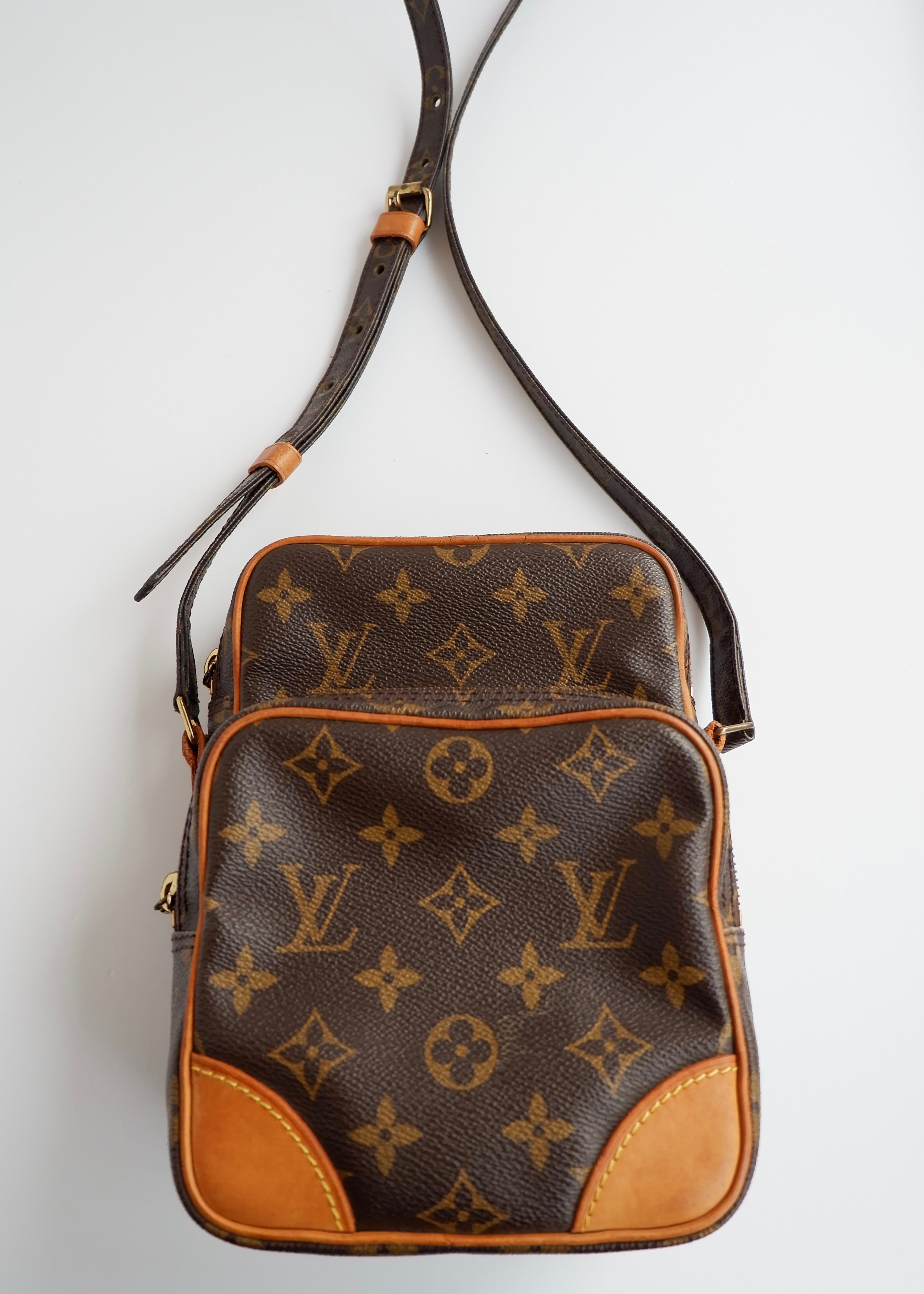 Sac bandoulière Louis Vuitton Monogram Amazone d'occasion authentique