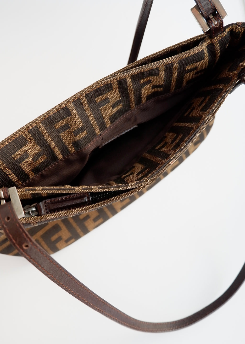Sac à bandoulière Fendi Hobo Zucca marron authentique d'occasion
