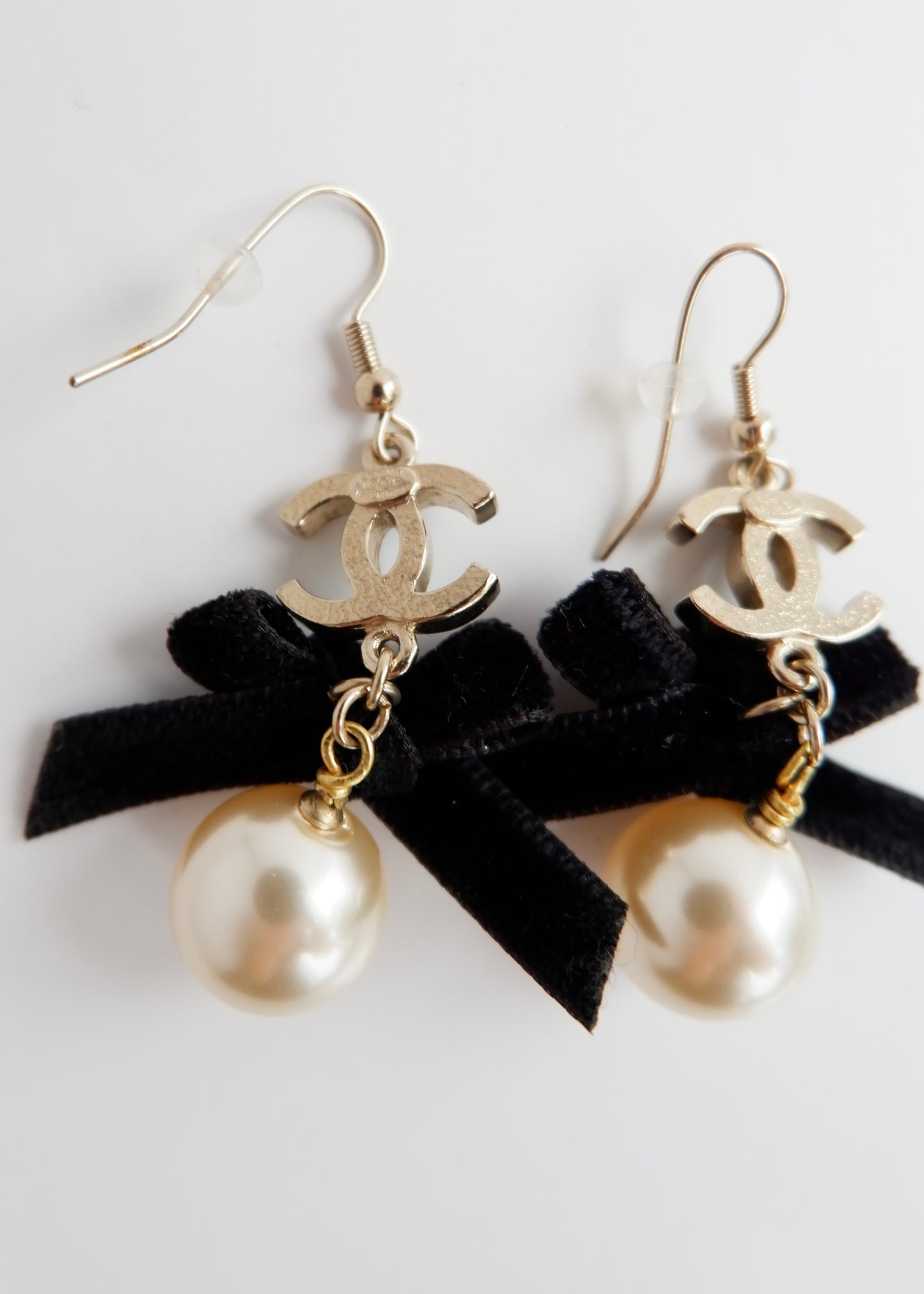 Authentic Preowned Chanel Black/ Gold CC Logo Bow Detail Drop Pearl Earings