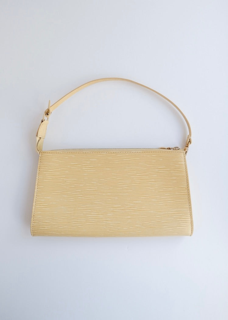 Sac porté épaule Louis Vuitton Pochette en cuir Épi beige authentique d'occasion