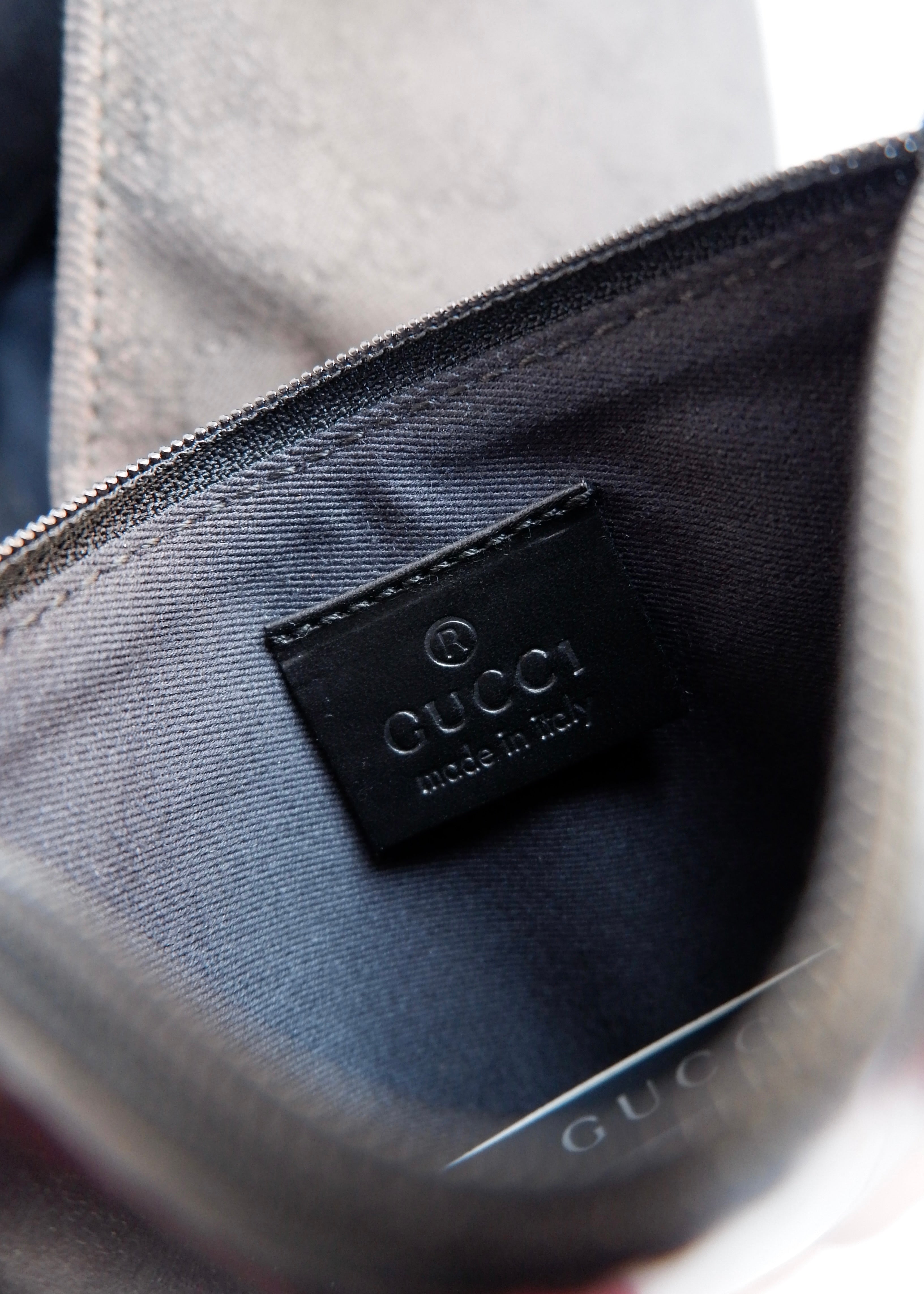 Authentique sac bandoulière Gucci d'occasion en toile GG en jean/cuir noir