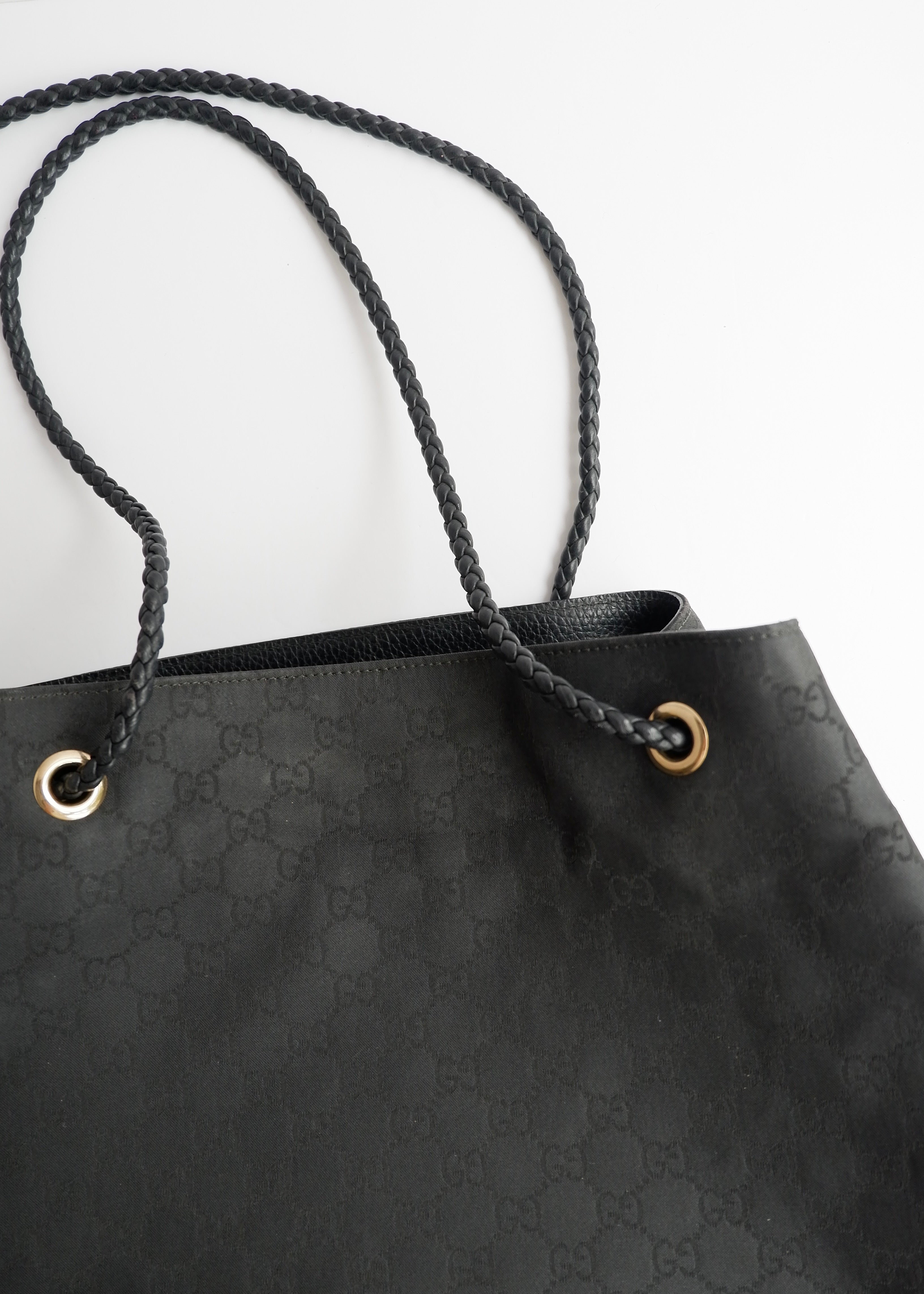 Preowned Gucci Black GG Canvas Leather Woven Strap Shoulder Tote