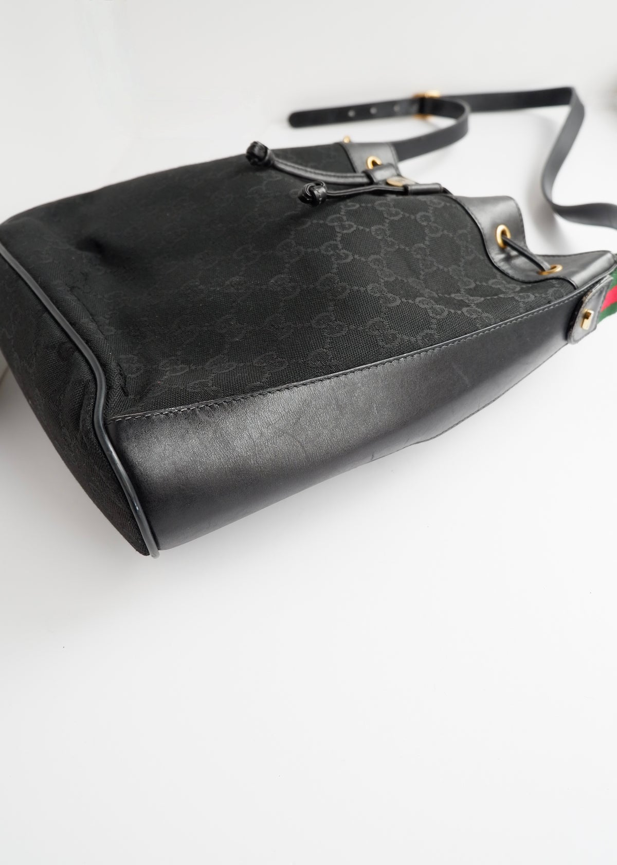 Preowned Gucci Black GG Canvas Drawstring Crossbody Bag