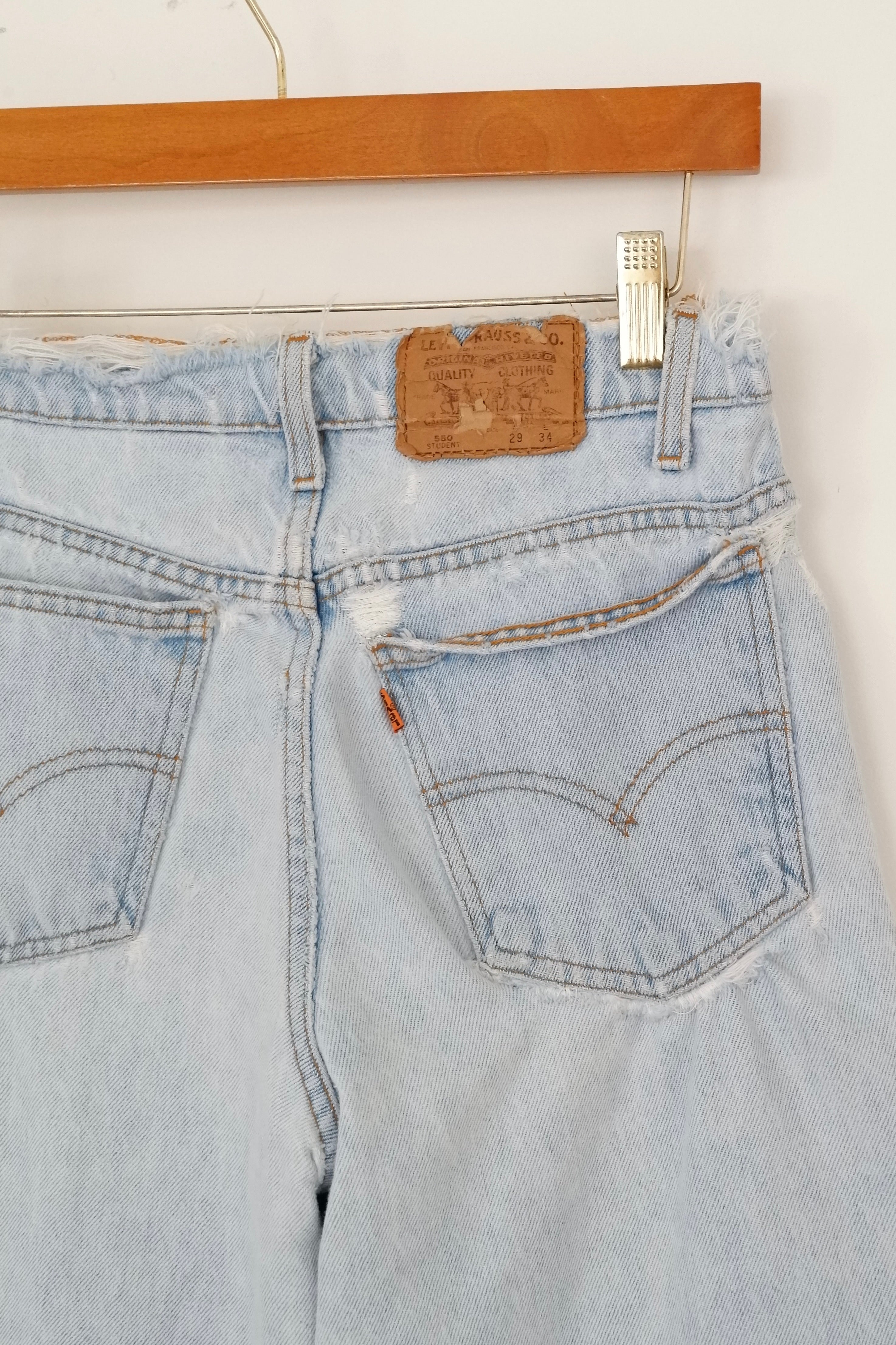 Levis Vintage 550 Jean vieilli légèrement délavé - 28