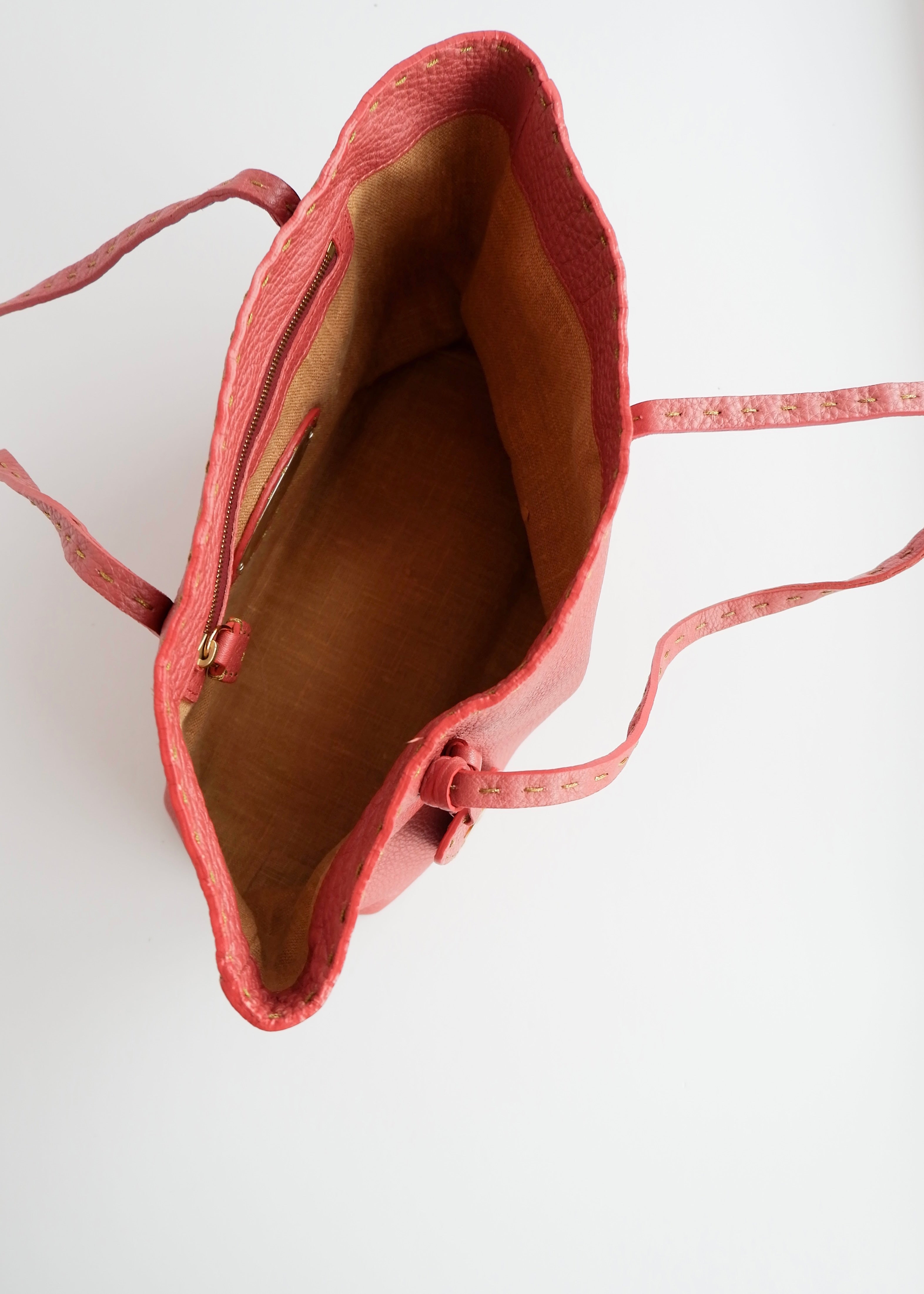 Sac à main Fendi Selleria en cuir rose authentique d'occasion, petite taille