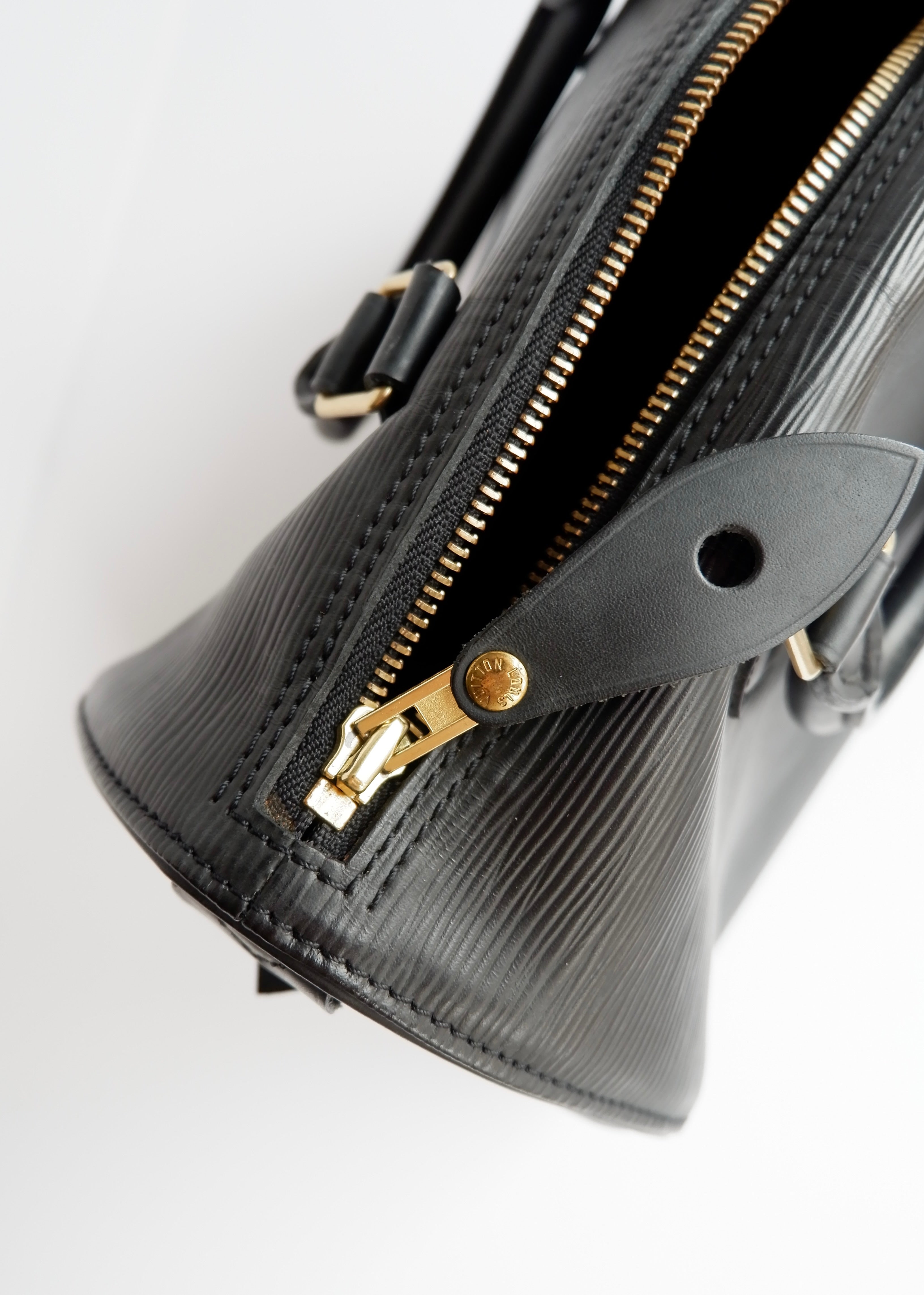 Authentic Preowned Louis Vuitton Black Epi Speedy 25