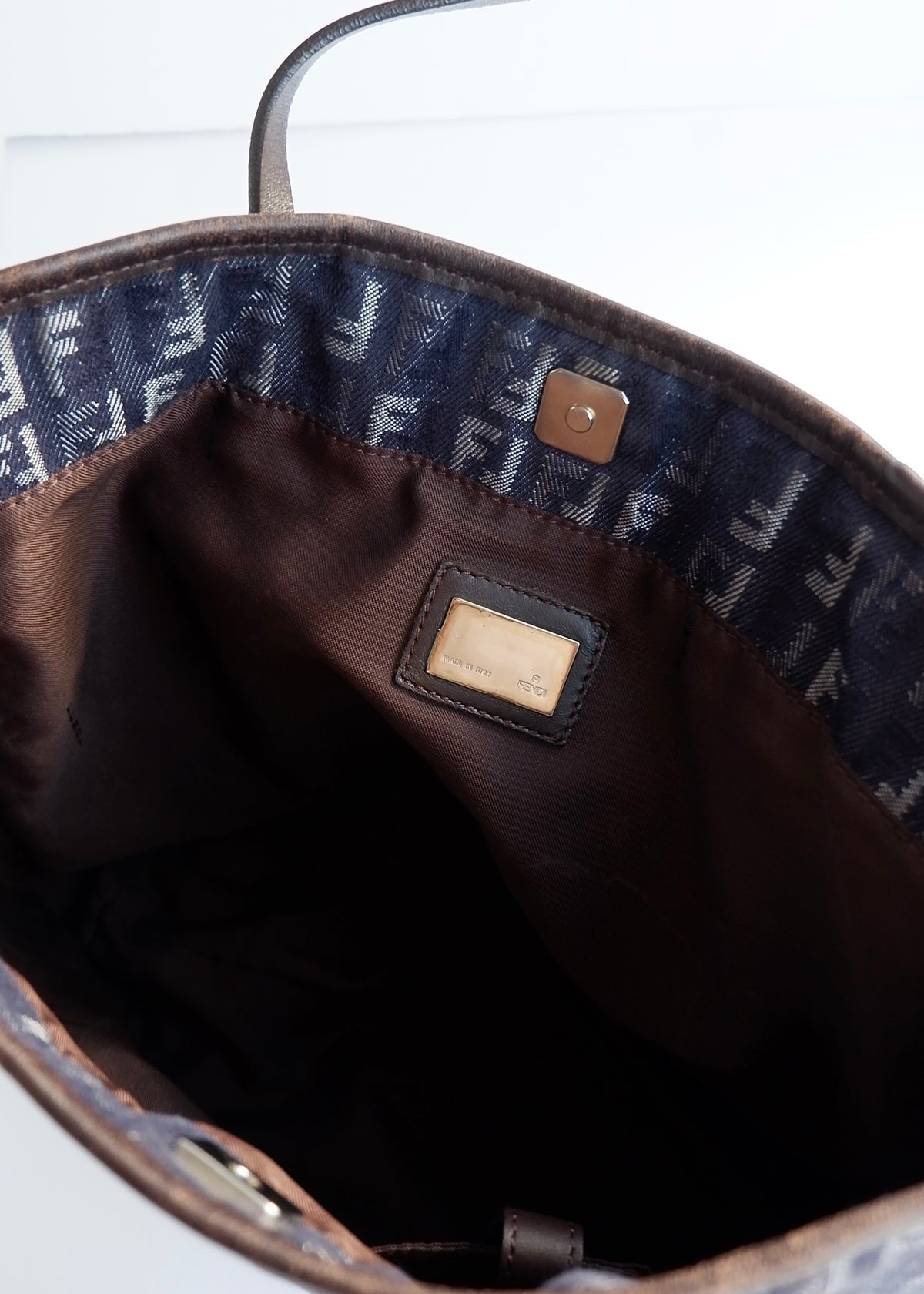 Preowned Fendi Navy Zucchino Denim/Leather Shoulder Tote