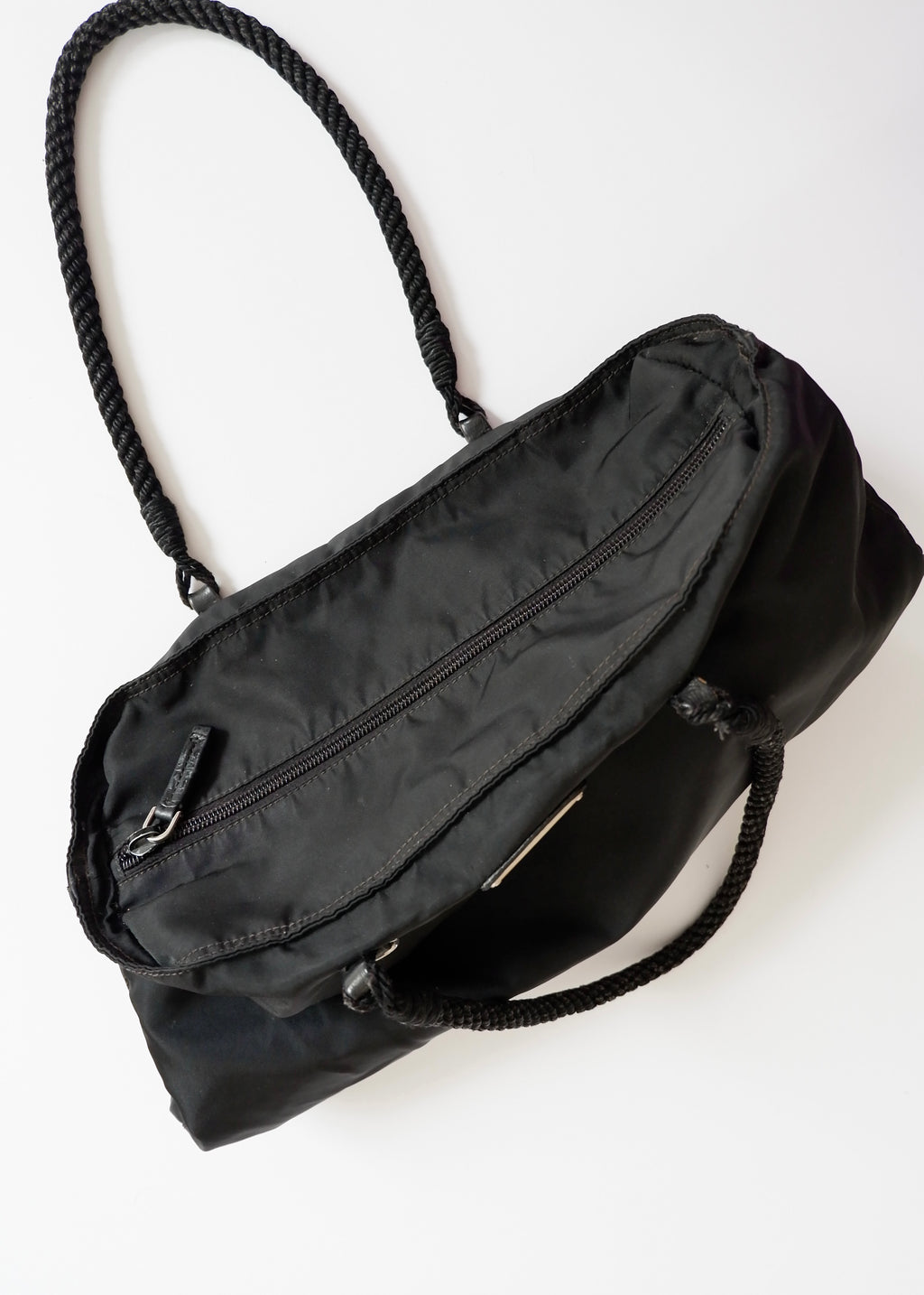 Authentique fourre-tout en nylon noir Prada d'occasion