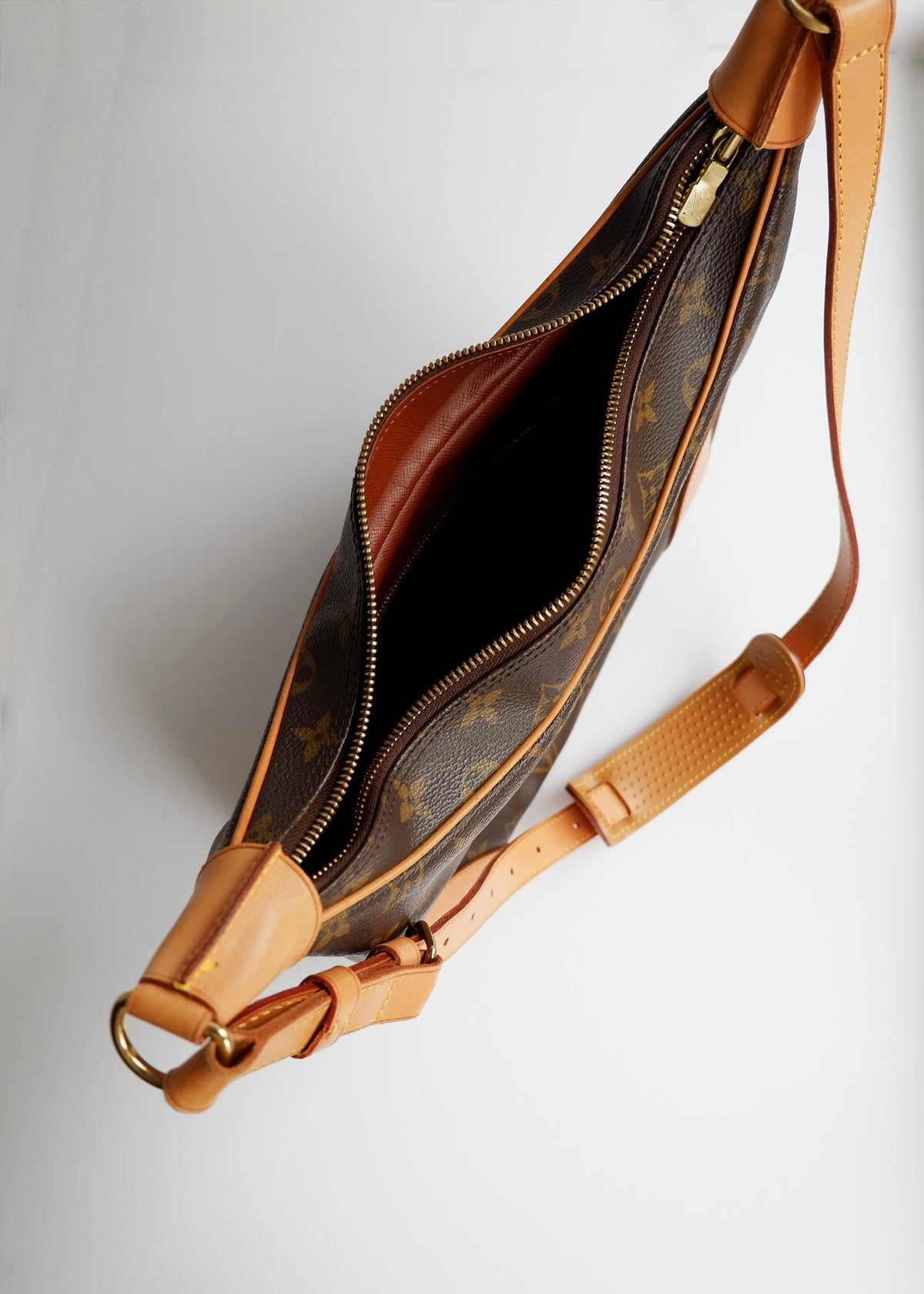 Preowned Louis Vuitton Monogram Boulogne 30 Shoulder Bag