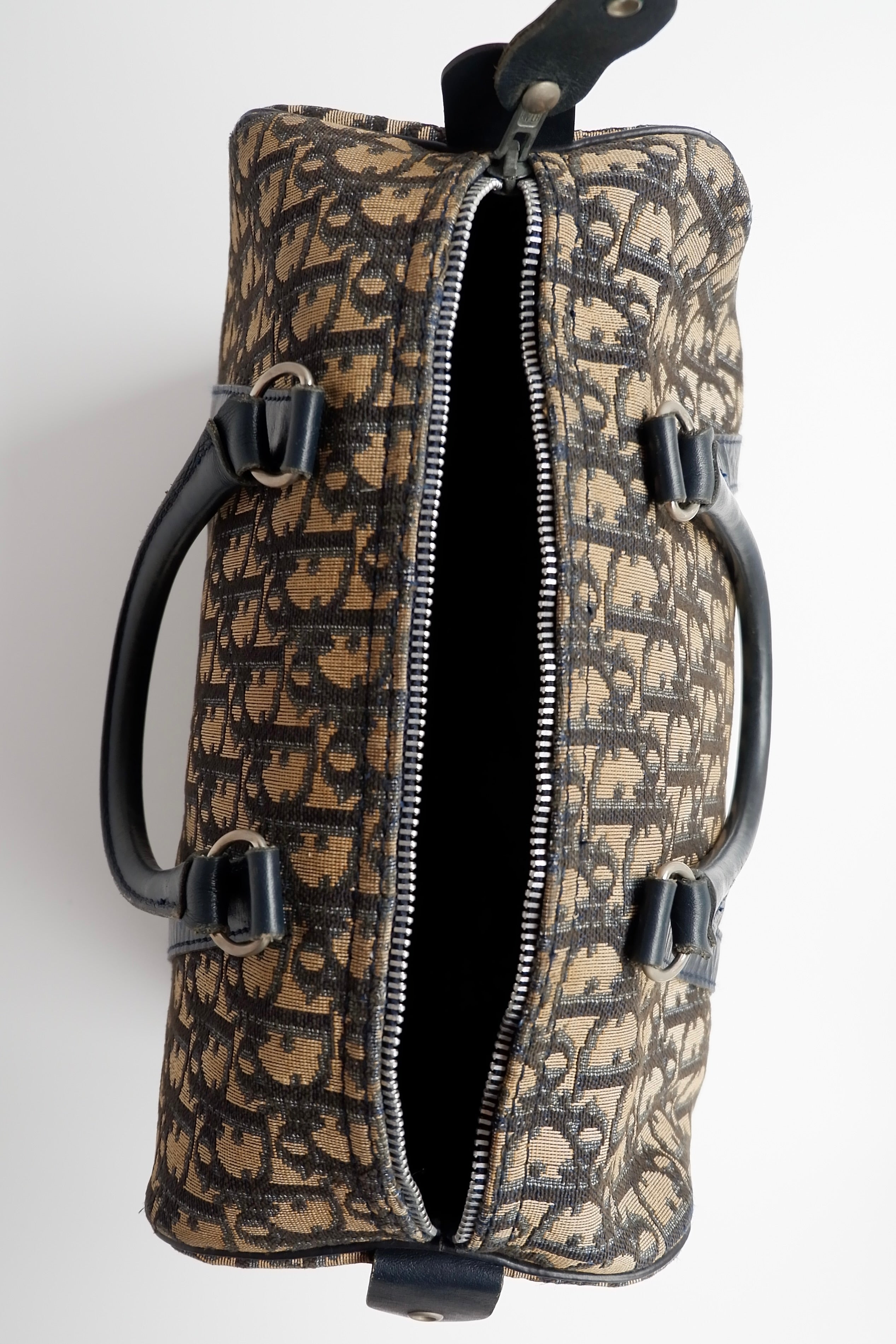 Authentique sac Boston vintage Dior en toile Trotter bleu marine