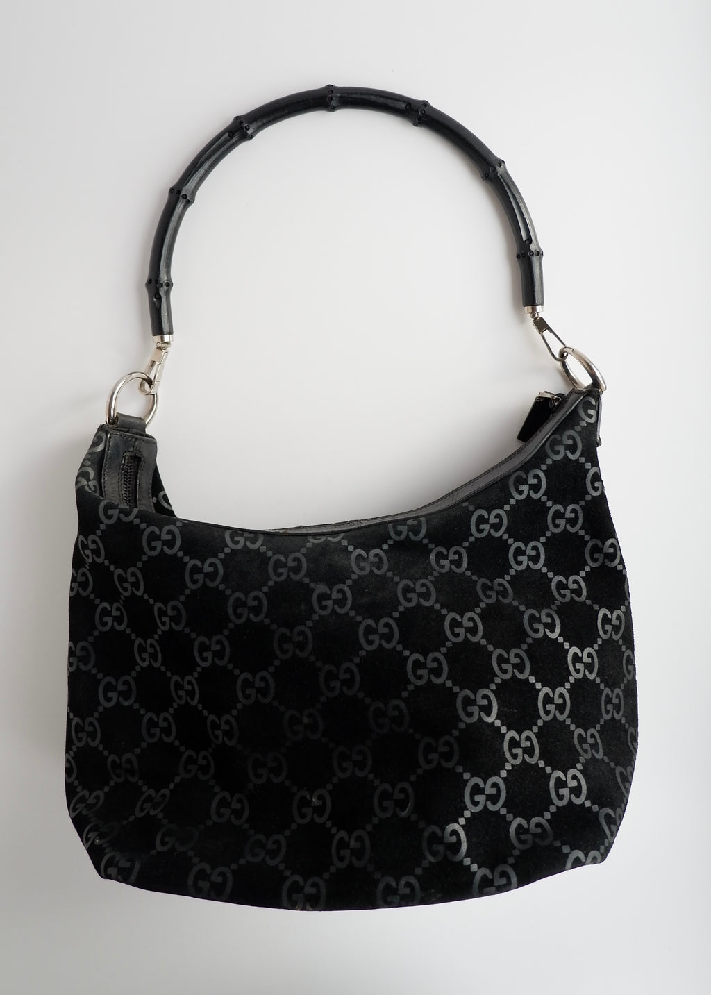 Sac à bandoulière Gucci en daim noir avec poignée en bambou, authentique et d'occasion