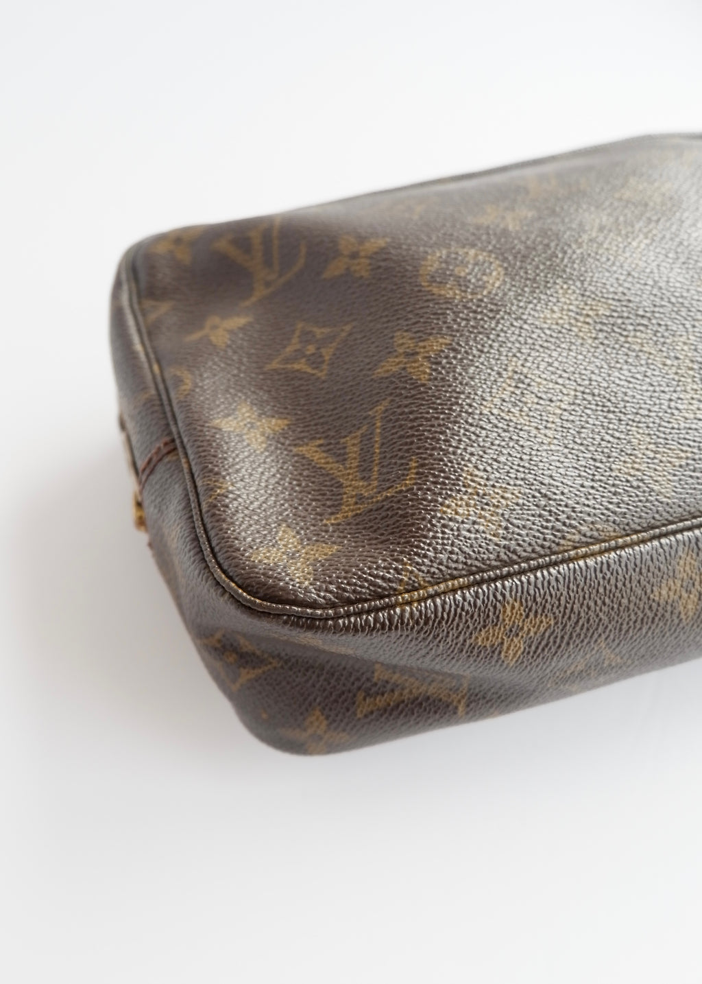 Authentique sac de toilette Louis Vuitton Monogram petite taille, d'occasion, vintage