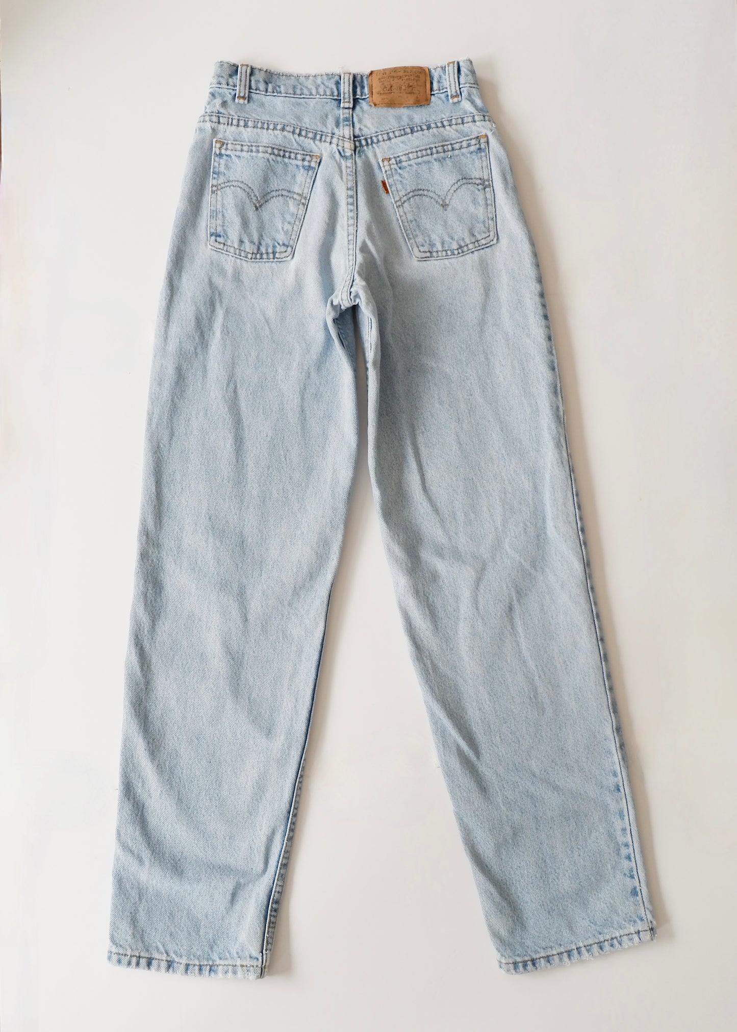 Levis Vintage (Orange Tab)550 Light Wash Tapered Leg Jeans - 24