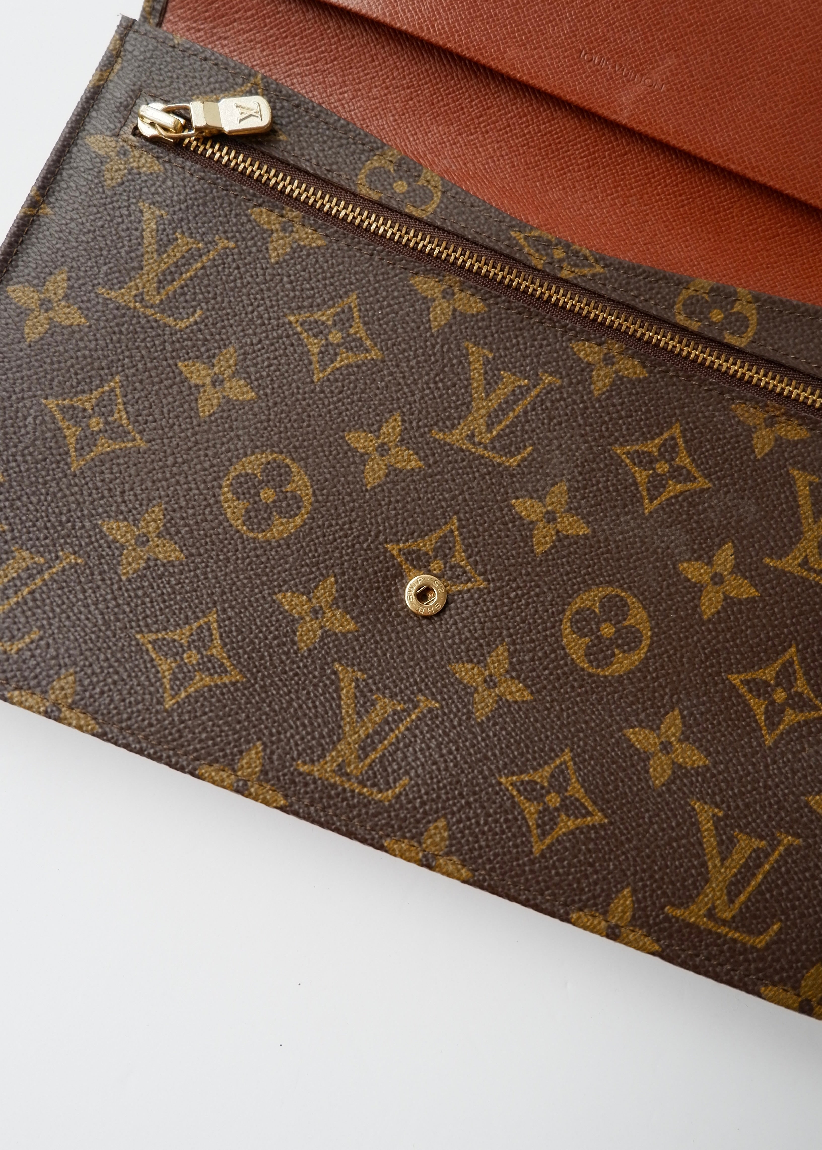Preowned Vintage Louis Vuitton Monogram Clutch