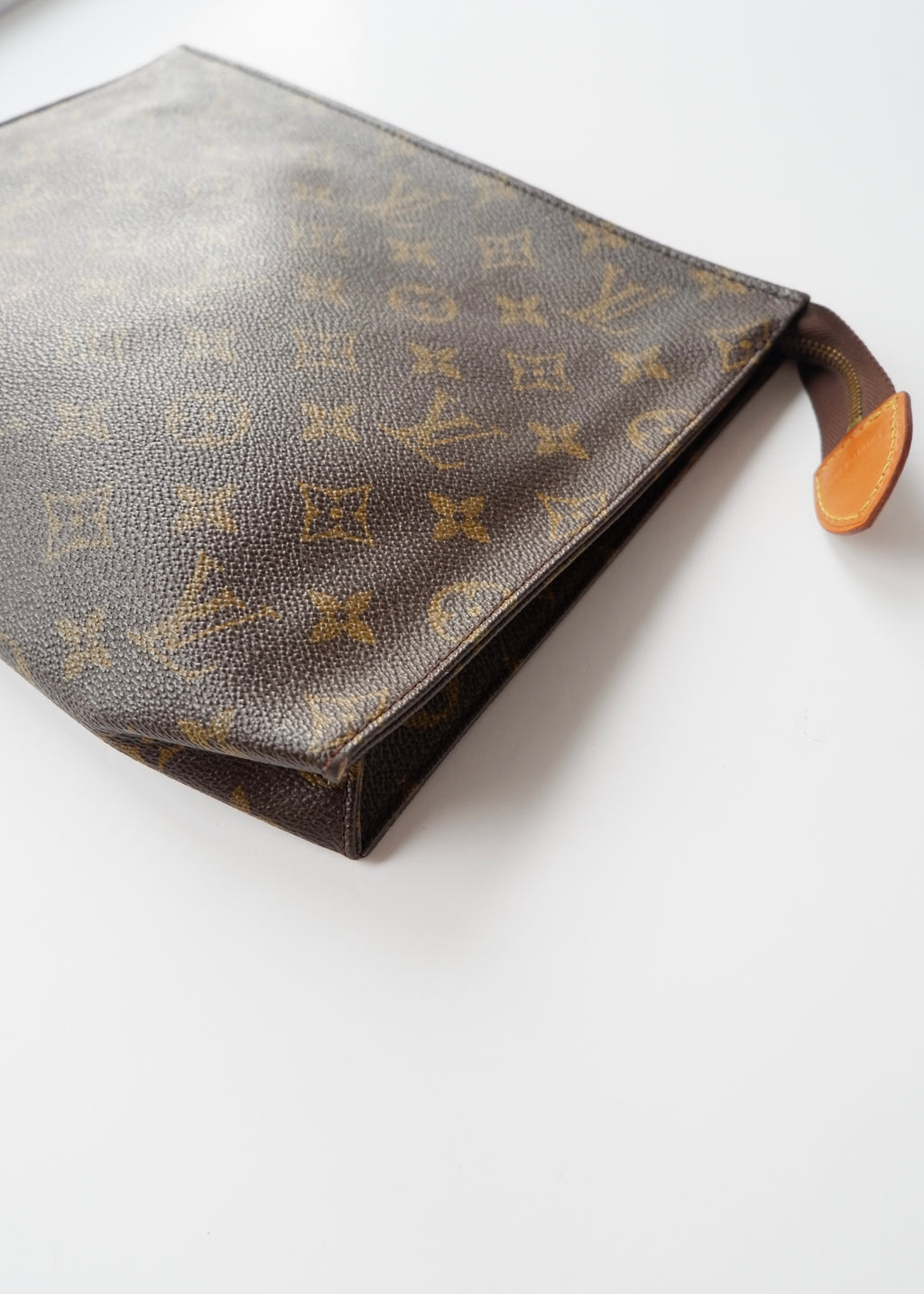 Preowned Louis Vuitton Monogram Toiletry 26 Pouch