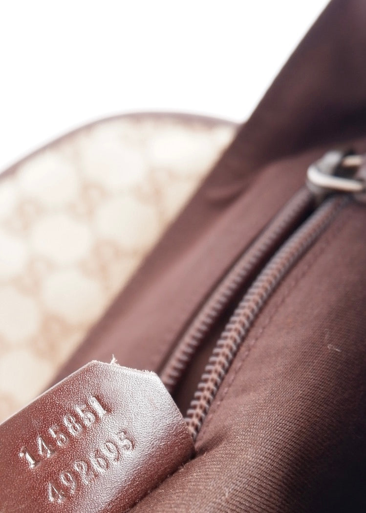 Authentique Sac Banane Gucci Marron en Toile GG et Cuir d'Occasion