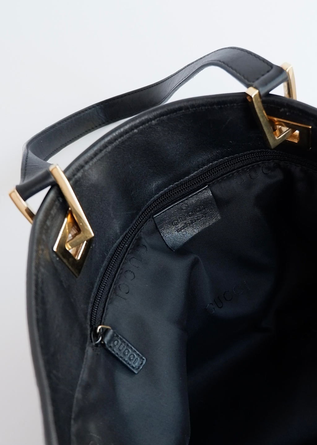 Preowned Gucci Black GG Canvas Shoulder Bag GHW