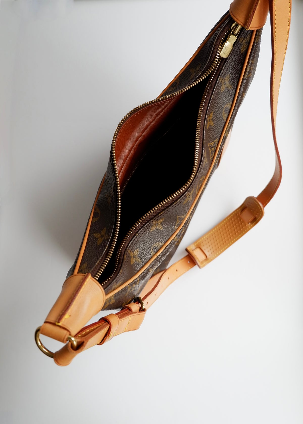 Preowned Louis Vuitton Monogram Boulogne 30 Shoulder Bag