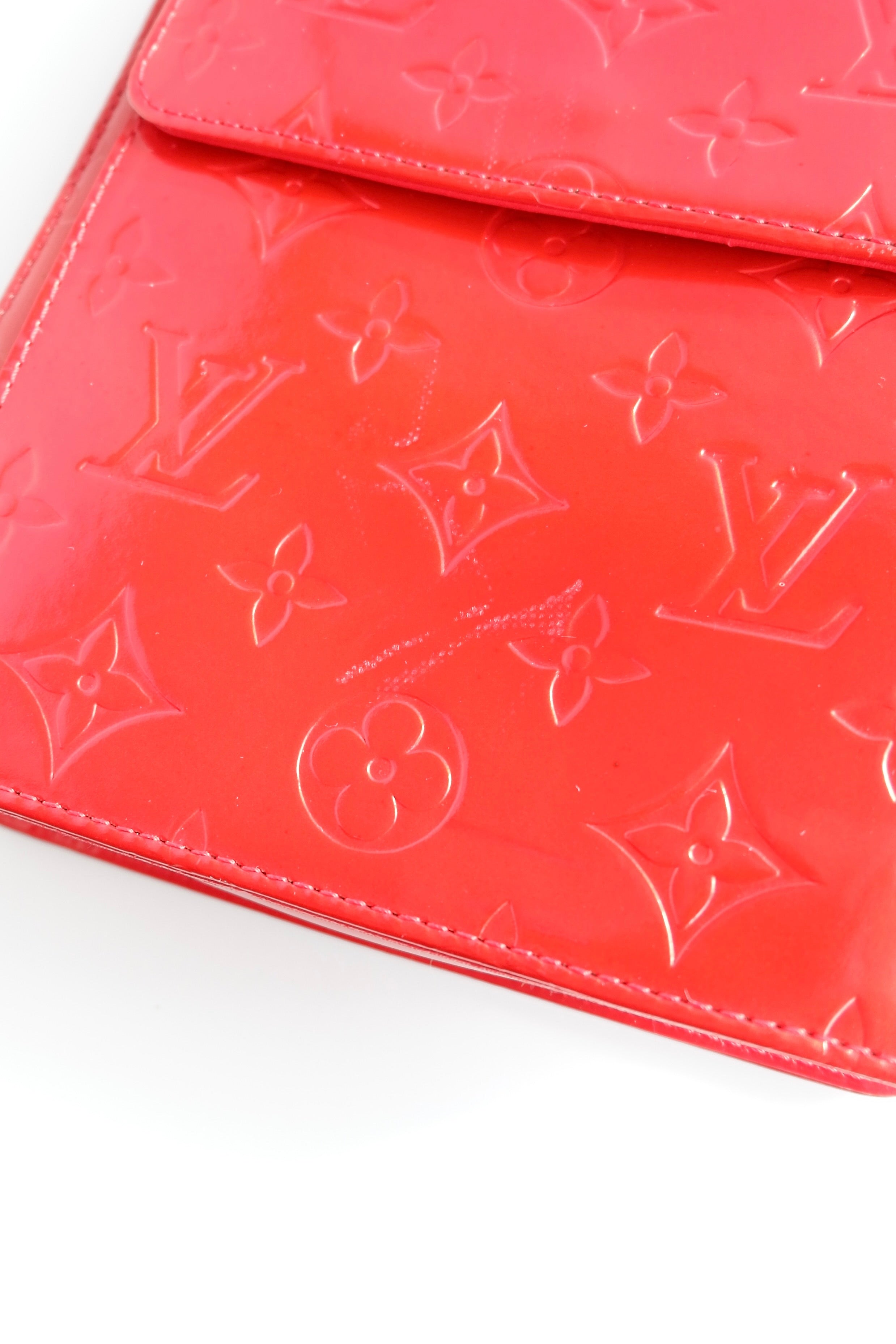 Sac bandoulière Louis Vuitton Monogram Mott Vernis Rouge Authentique d'occasion