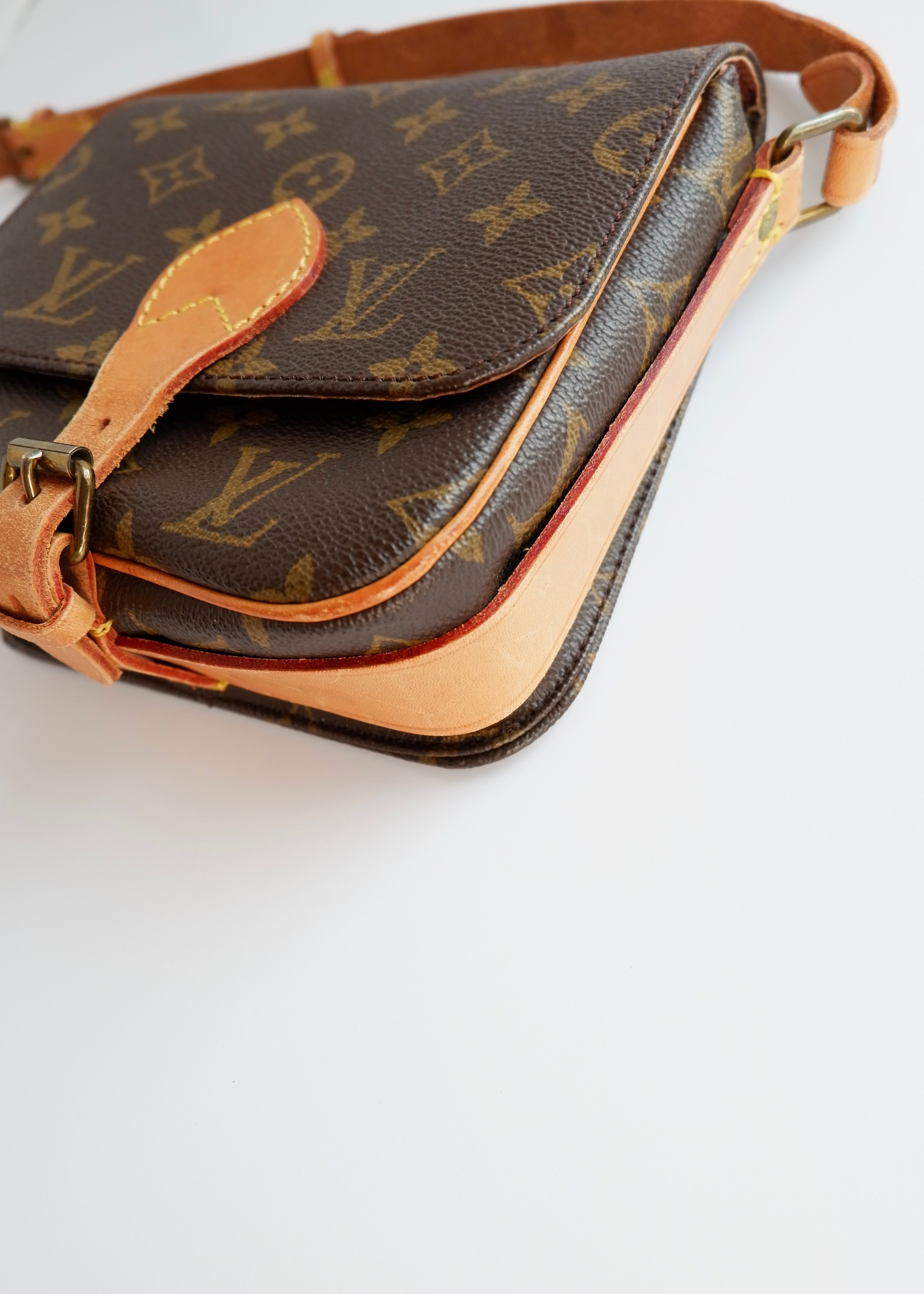 Bandoulière Louis Vuitton Monogram Mini Cartouchière d'occasion authentique