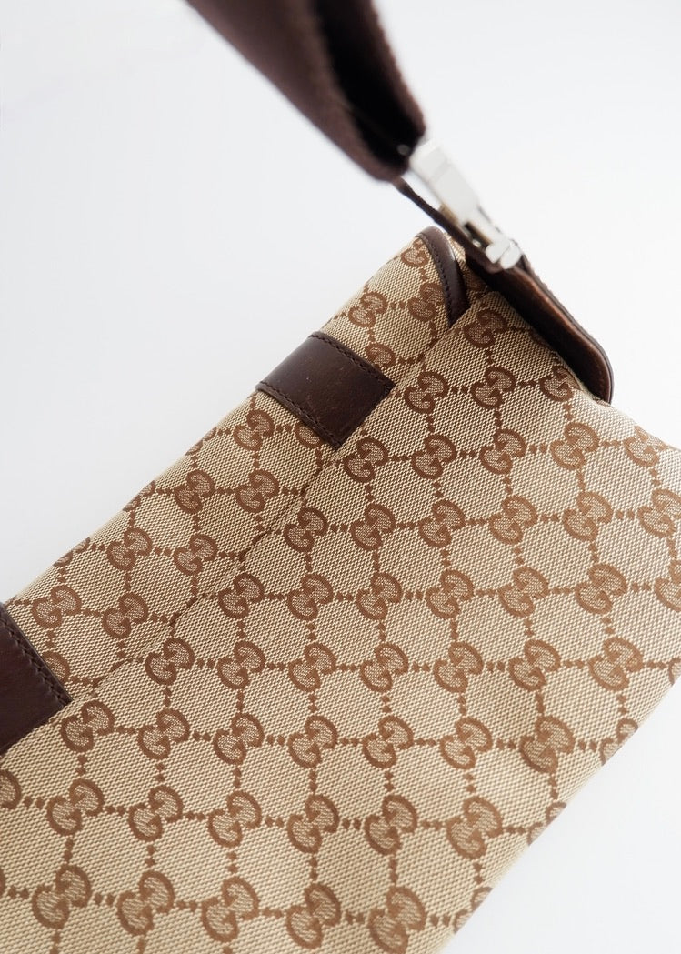 Authentique Sac Banane Gucci Marron en Toile GG et Cuir d'Occasion