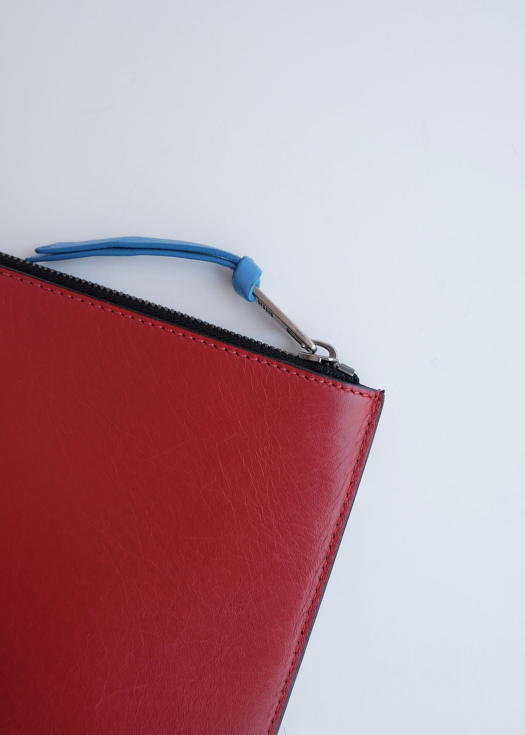 Pochette Givenchy d'occasion authentique en cuir rouge