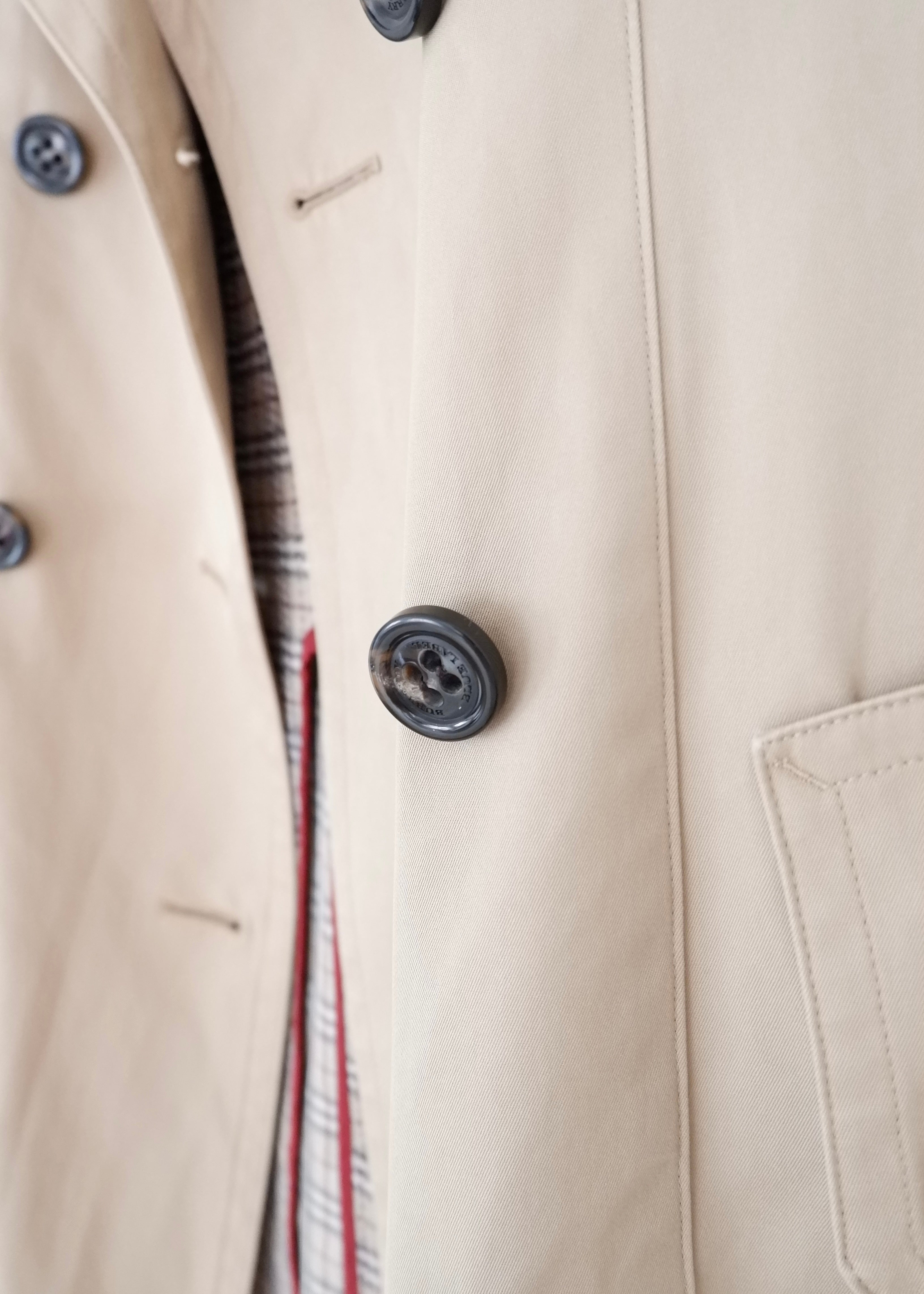 Trench-coat mi-long beige Burberry d'occasion authentique - T.S