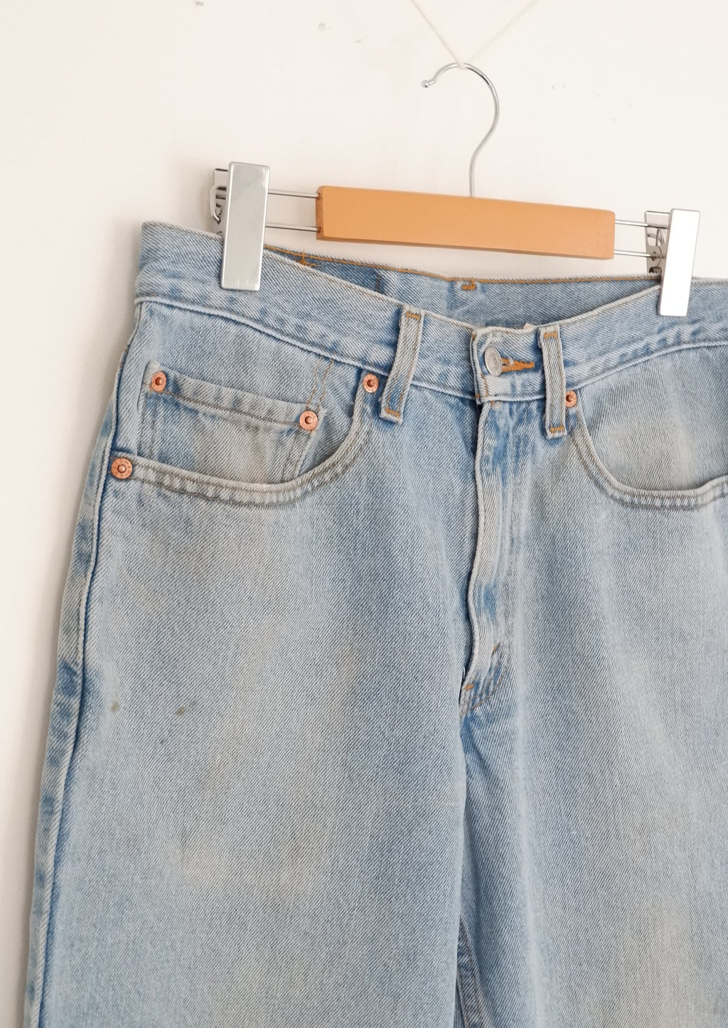 Levis Vintage 550 Light Wash Jeans - 29