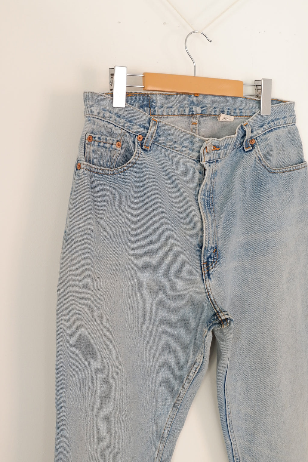 Levis Vintage 550 Light Wash Jeans - 32