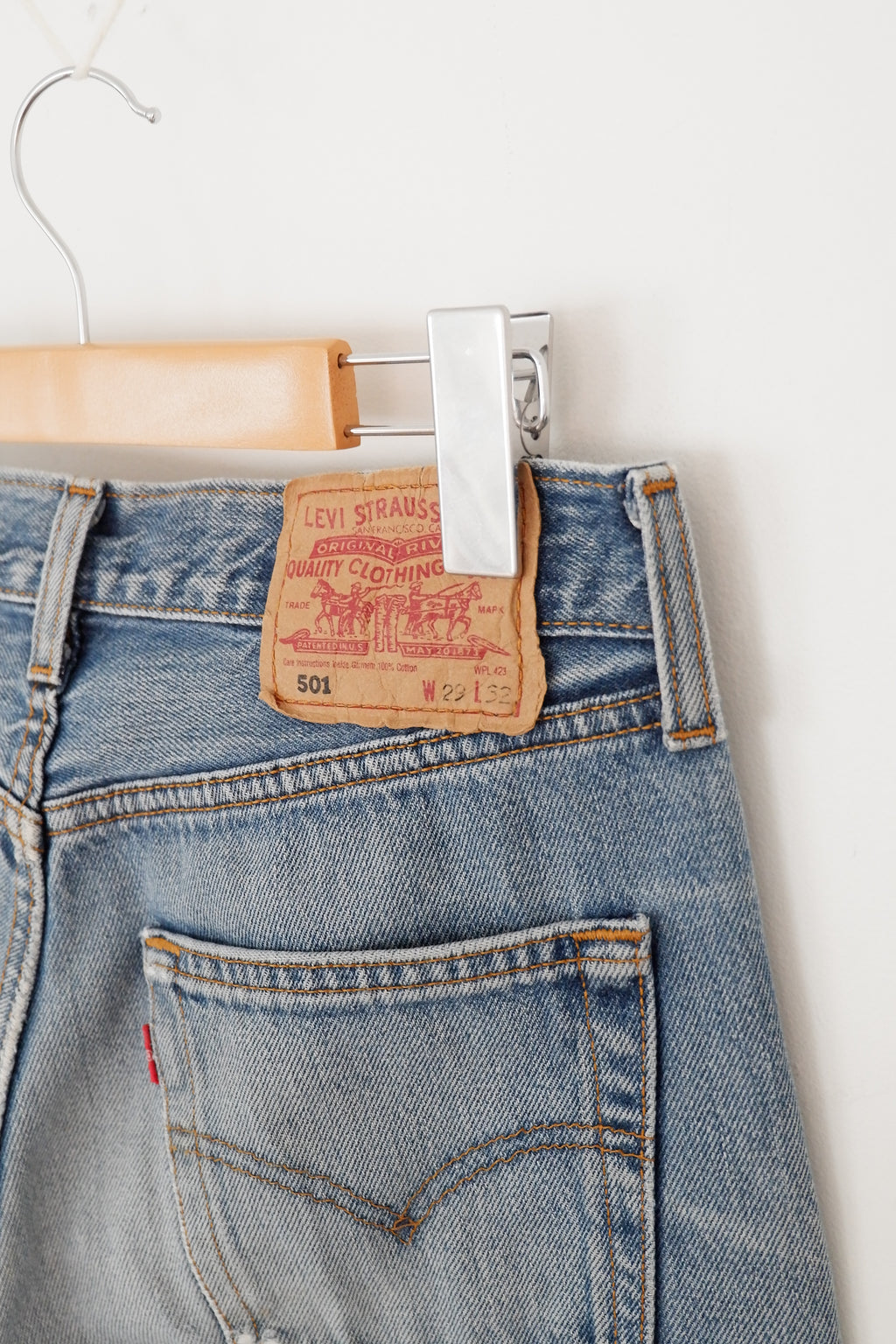 Levis Vintage 501 Medium Wash Jeans - 29