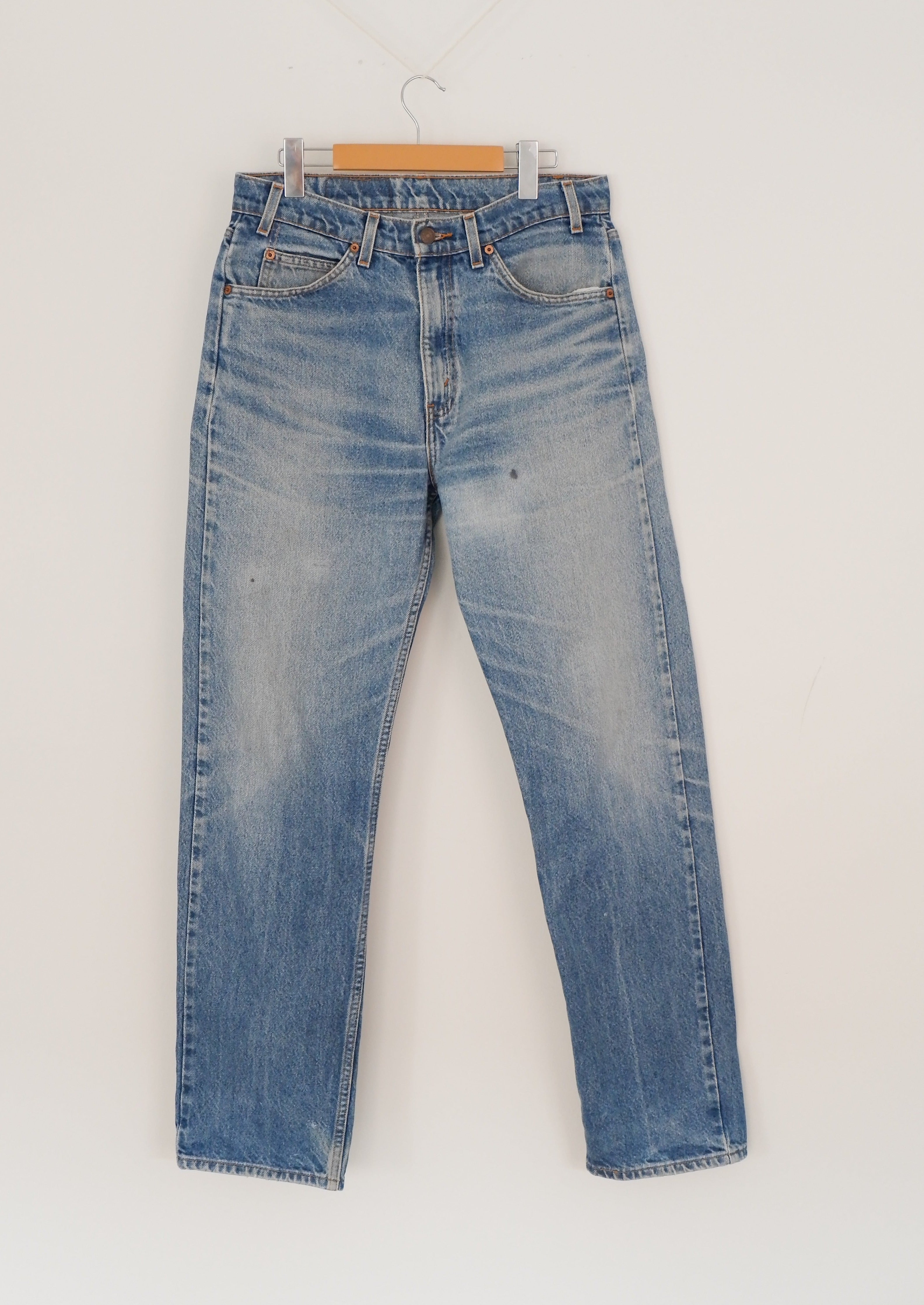 Levis Vintage 505 Medium/Light Wash Jeans - 32