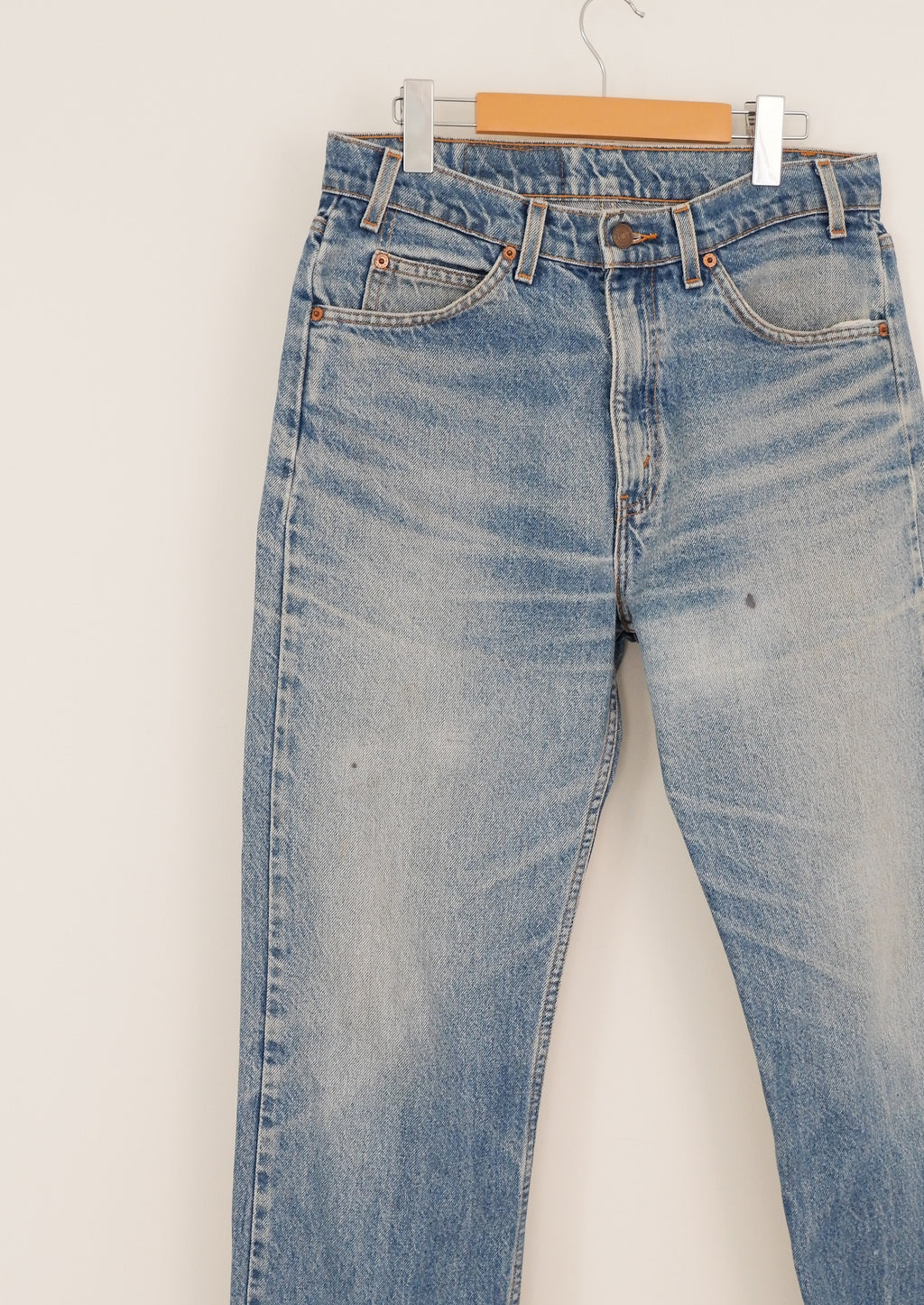 Levis Vintage 505 Medium/Light Wash Jeans - 32