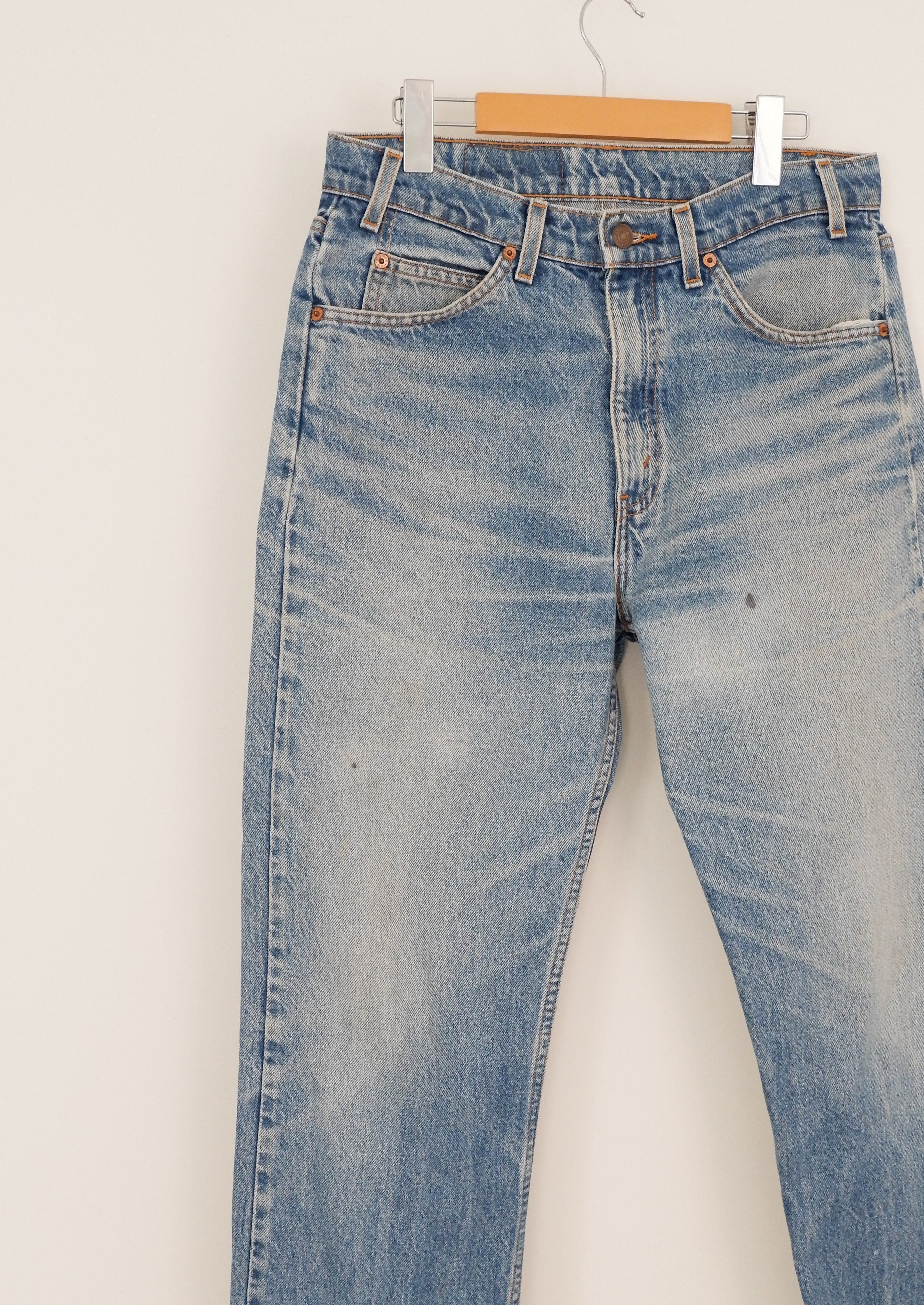 Levis Vintage 505 Medium/Light Wash Jeans - 32
