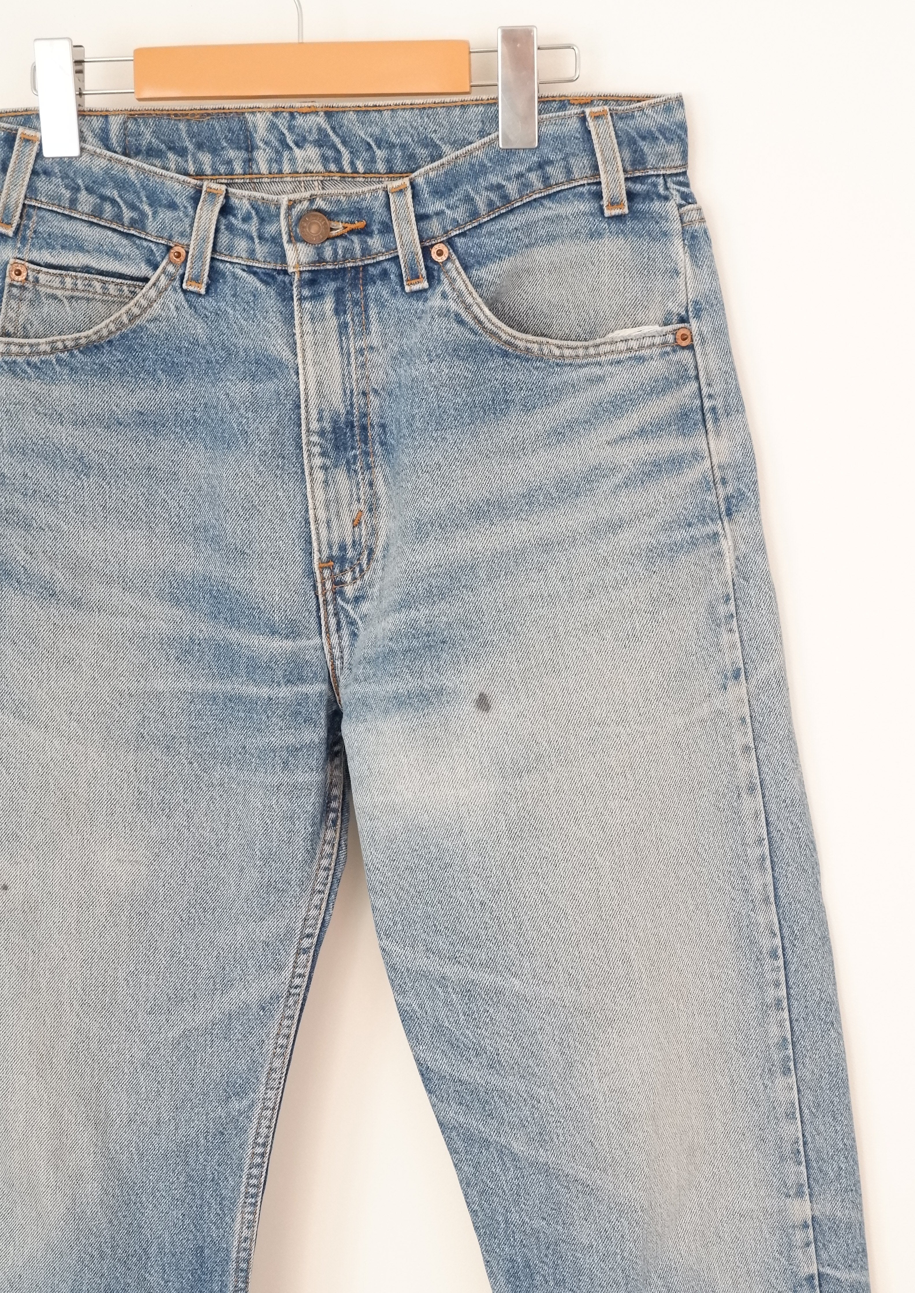 Levis Vintage 505 Medium/Light Wash Jeans - 32