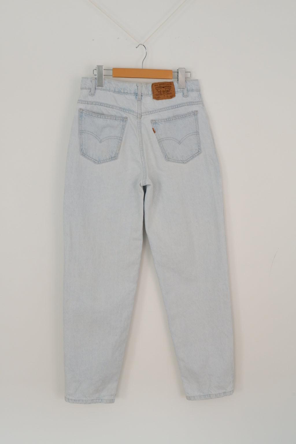 Levis Vintage 550 Light Wash Jeans - 28