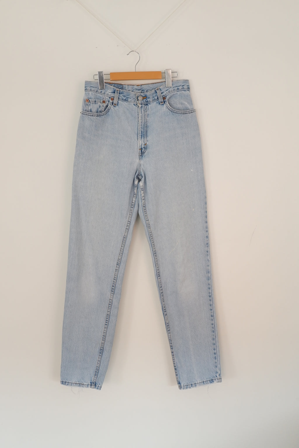 Levis Vintage 550 Light Wash Jeans - 30