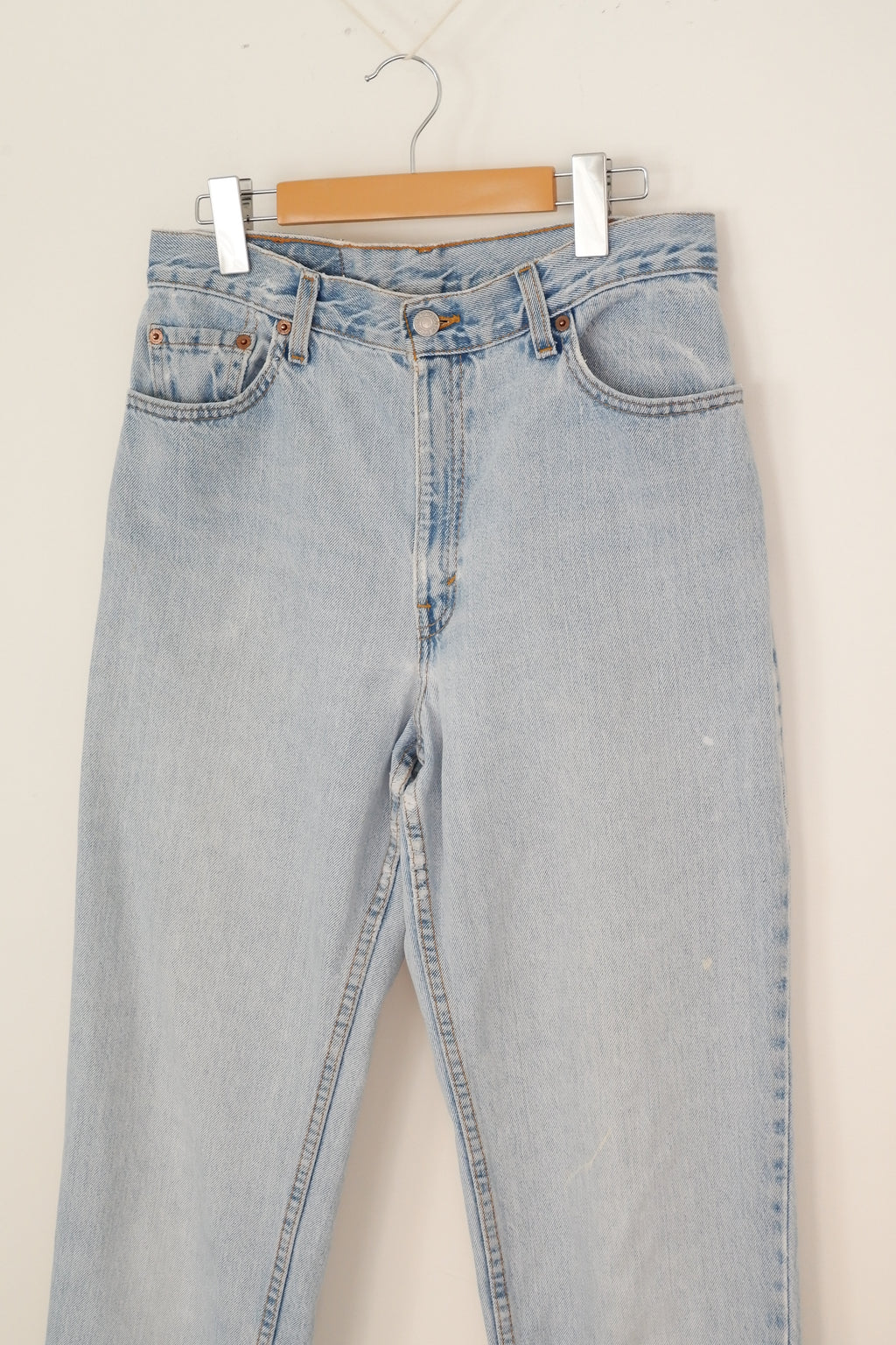 Levis Vintage 550 Light Wash Jeans - 30