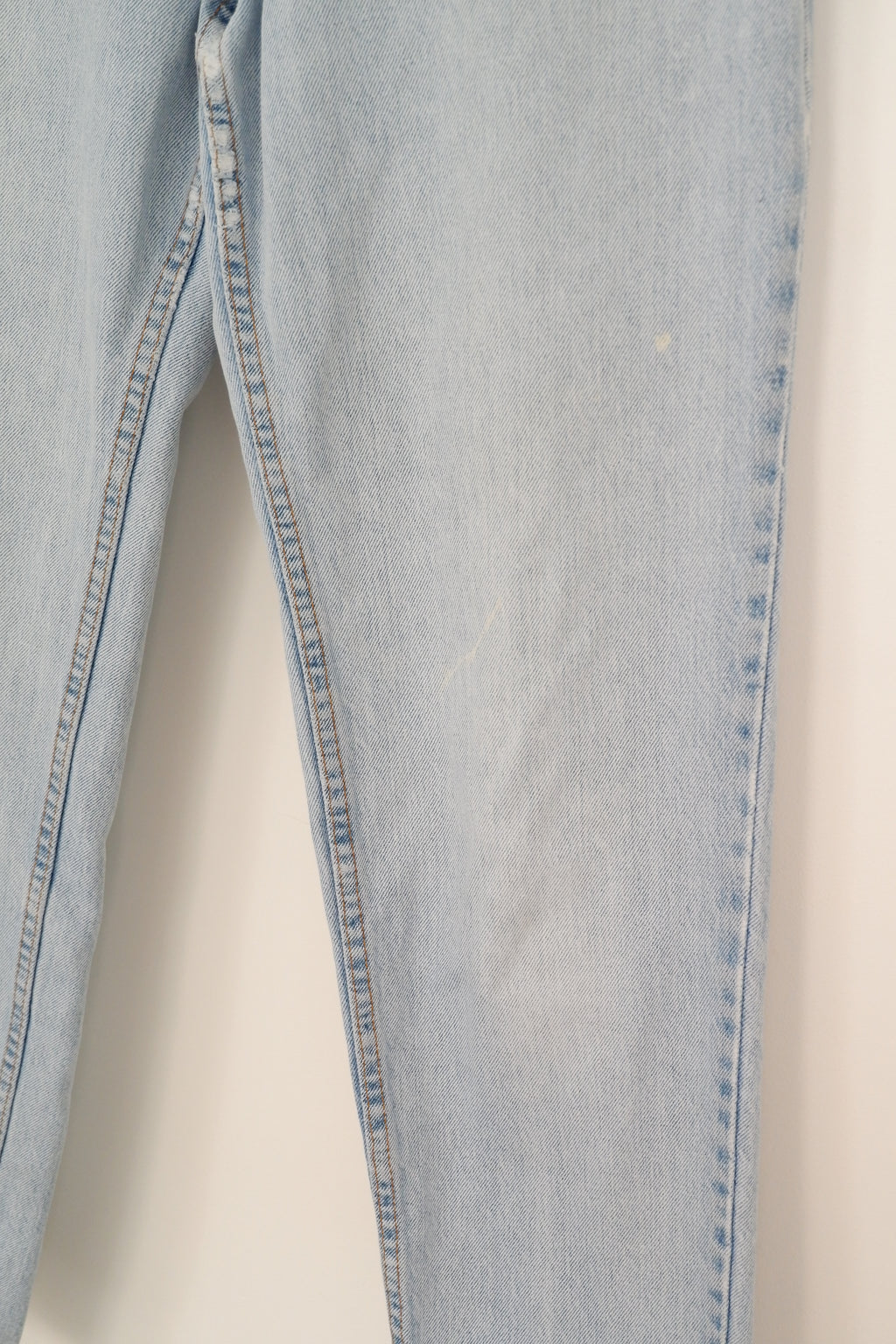 Levis Vintage 550 Light Wash Jeans - 30