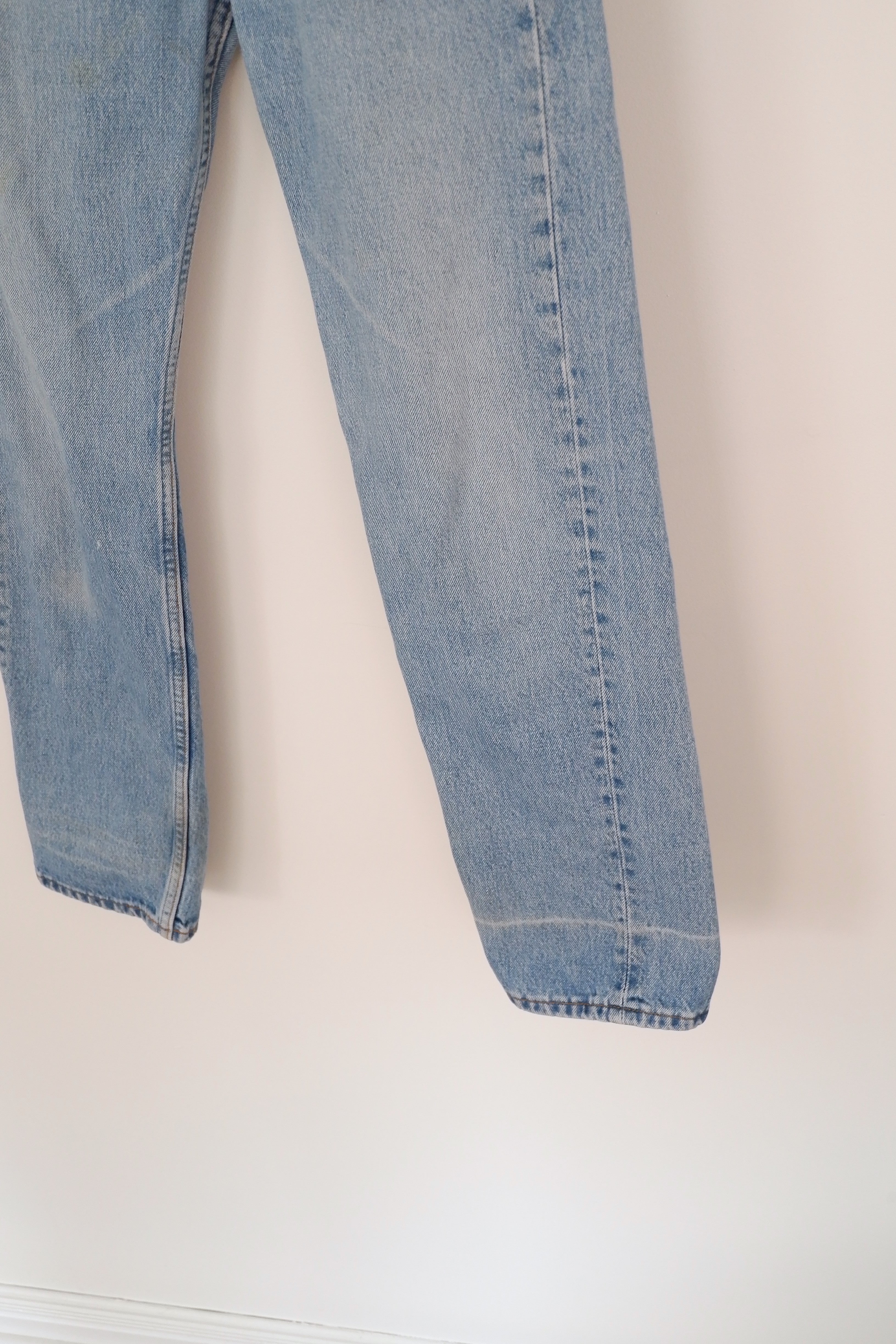 Levis Vintage 501 Medium Light Wash Jeans - 27