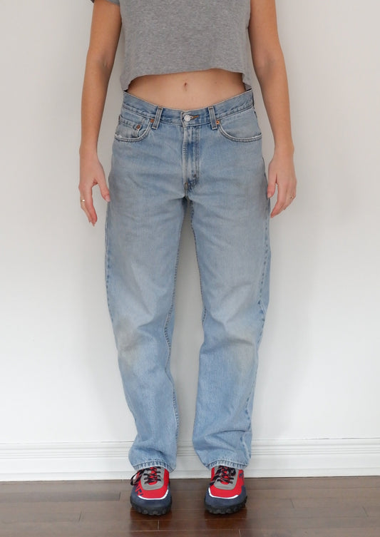 Levis Vintage 550 Light Wash Jeans - 32