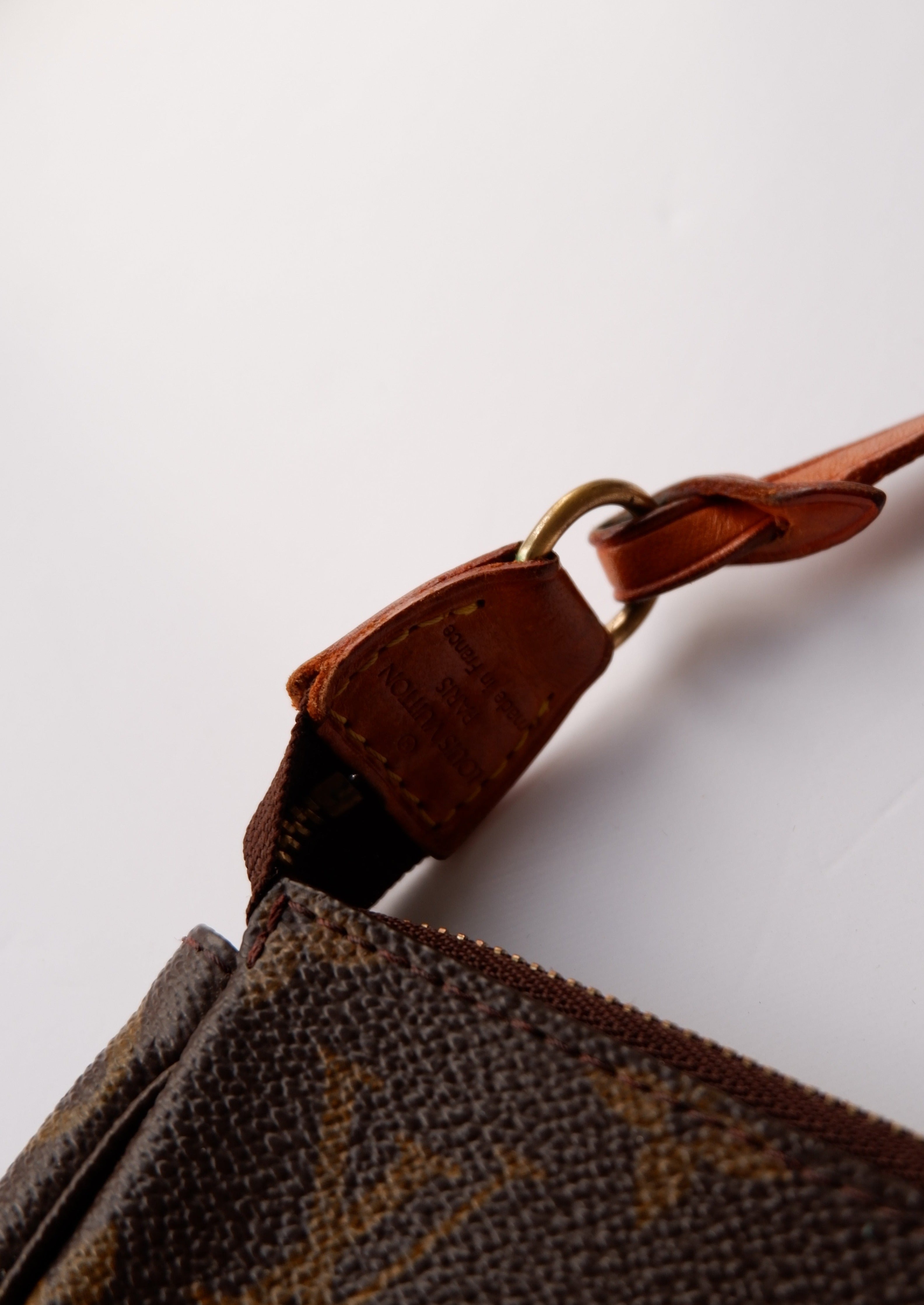 Pochette Accessoires Louis Vuitton Monogram Authentique d'occasion