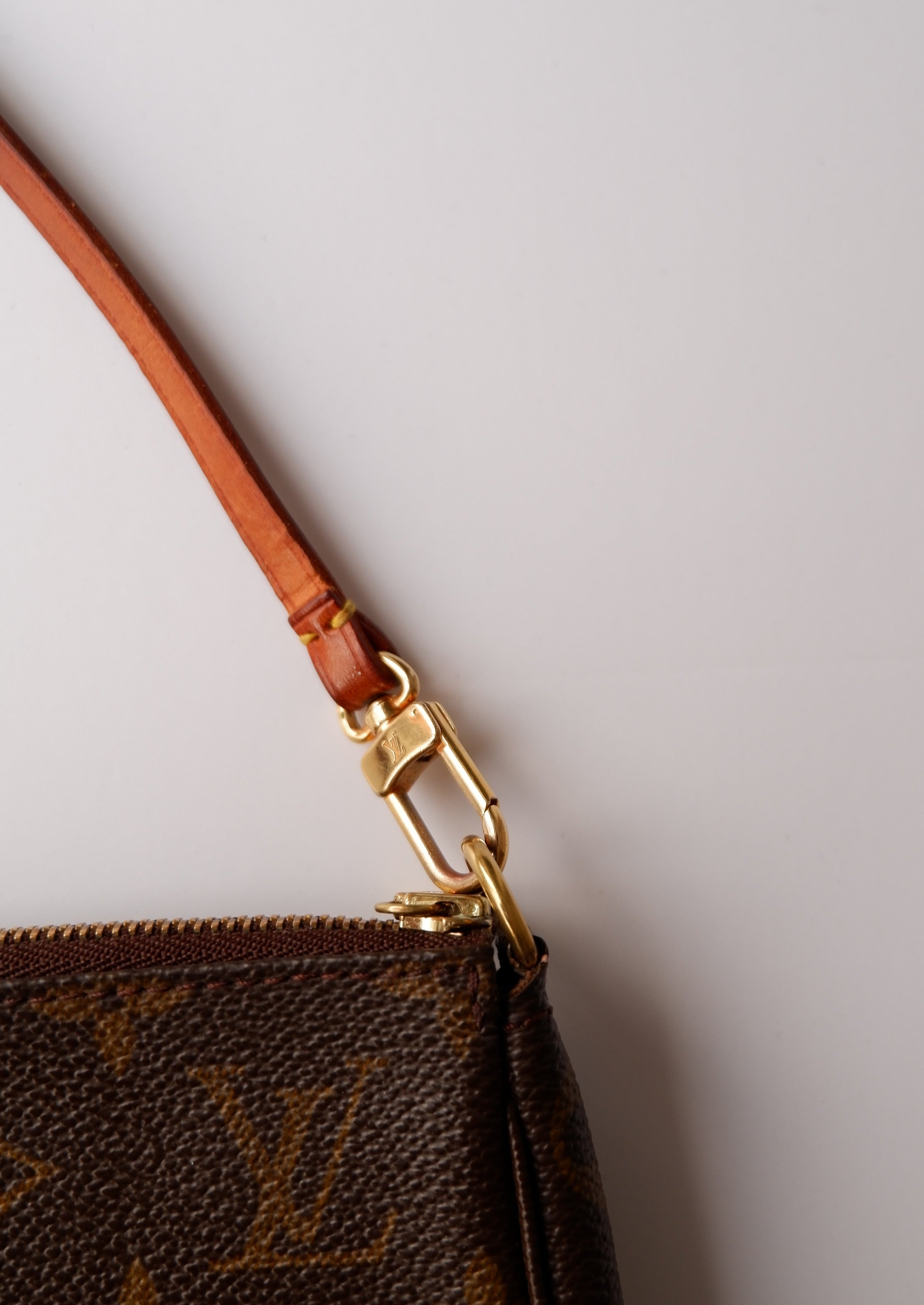 Pochette Accessoires Louis Vuitton Monogram Authentique d'occasion