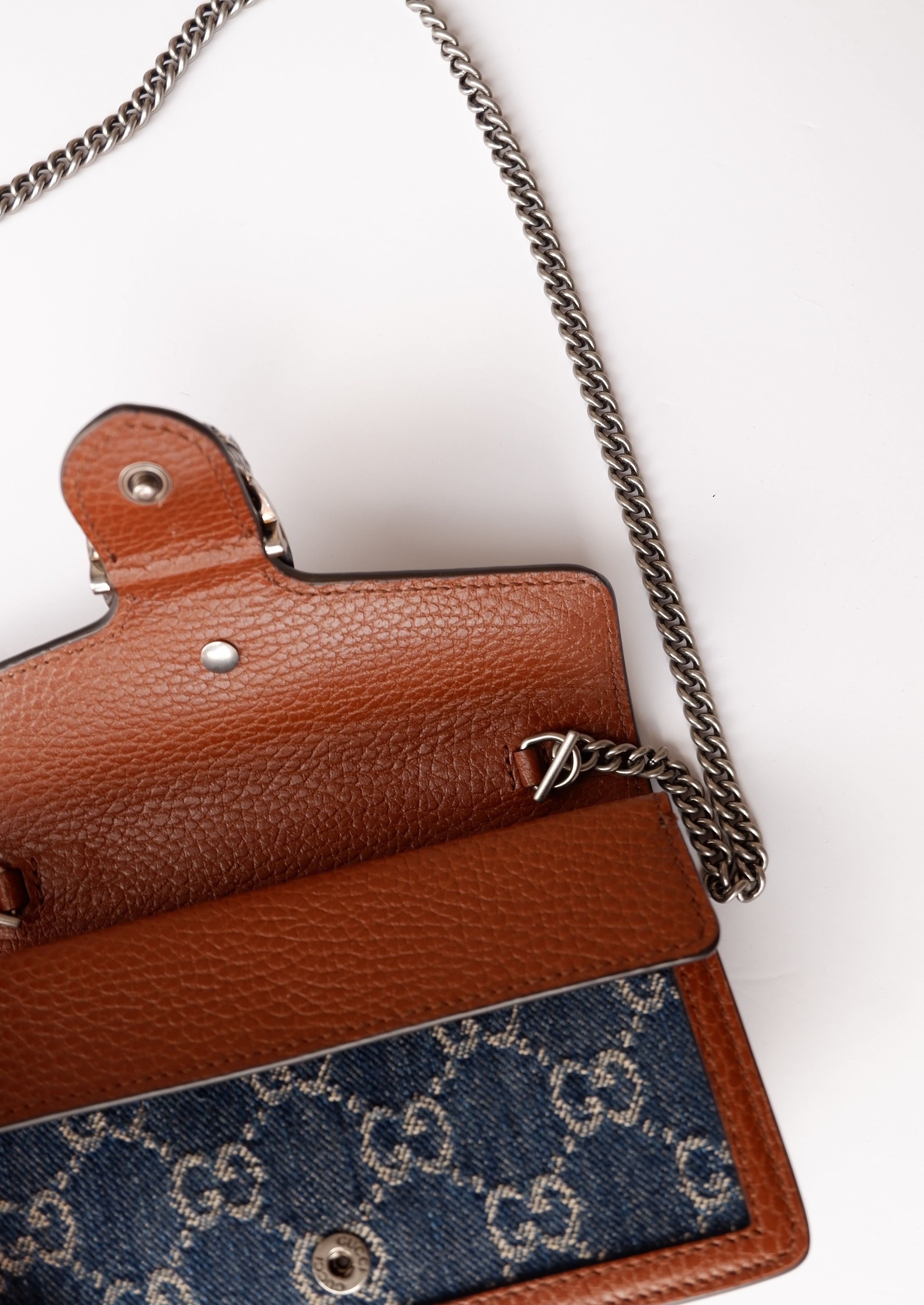 Authentique sac Gucci Dionysus Super Mini en jean et cuir d'occasion
