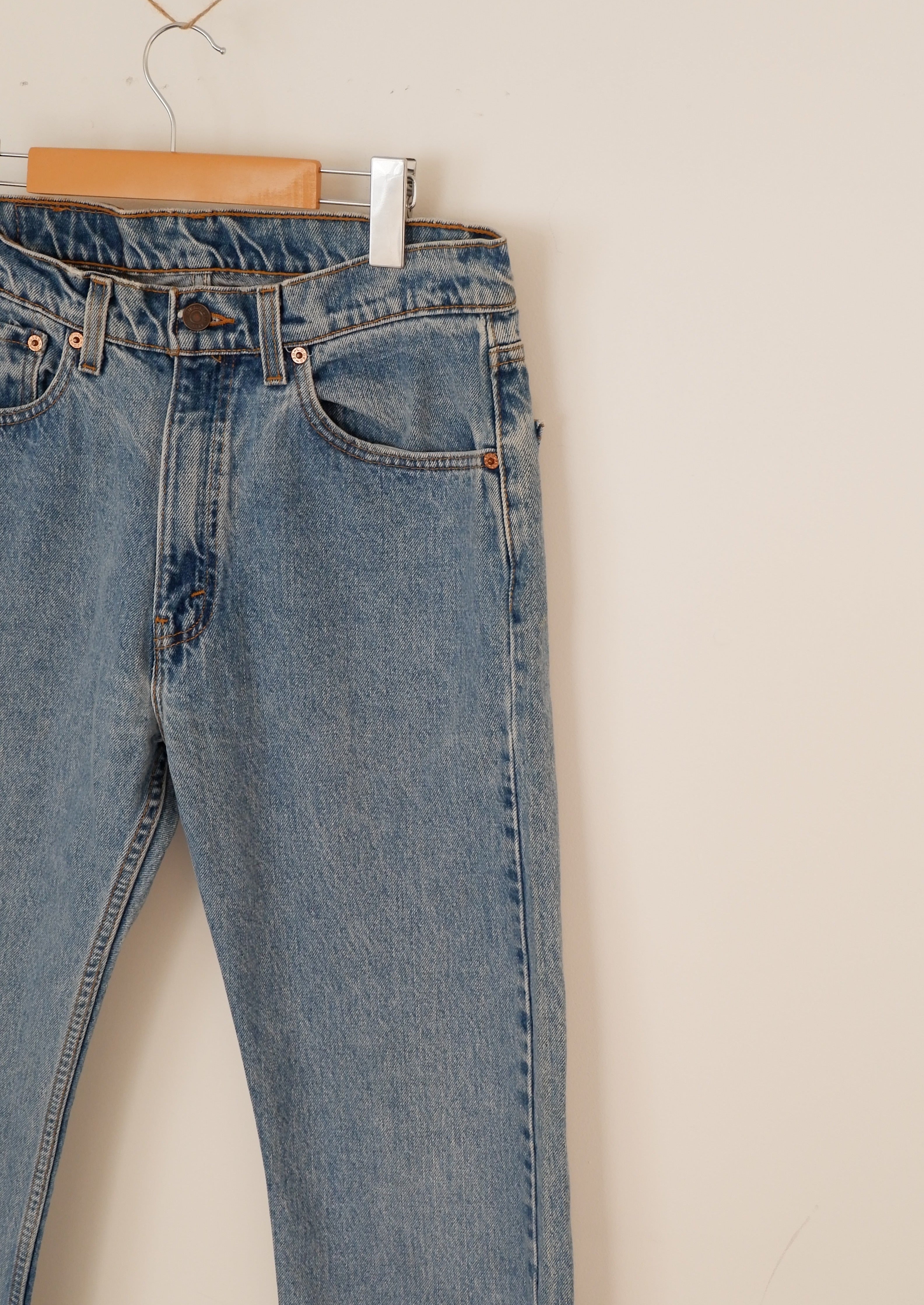 Levis Vintage 505 Medium Light Wash Jeans - 32