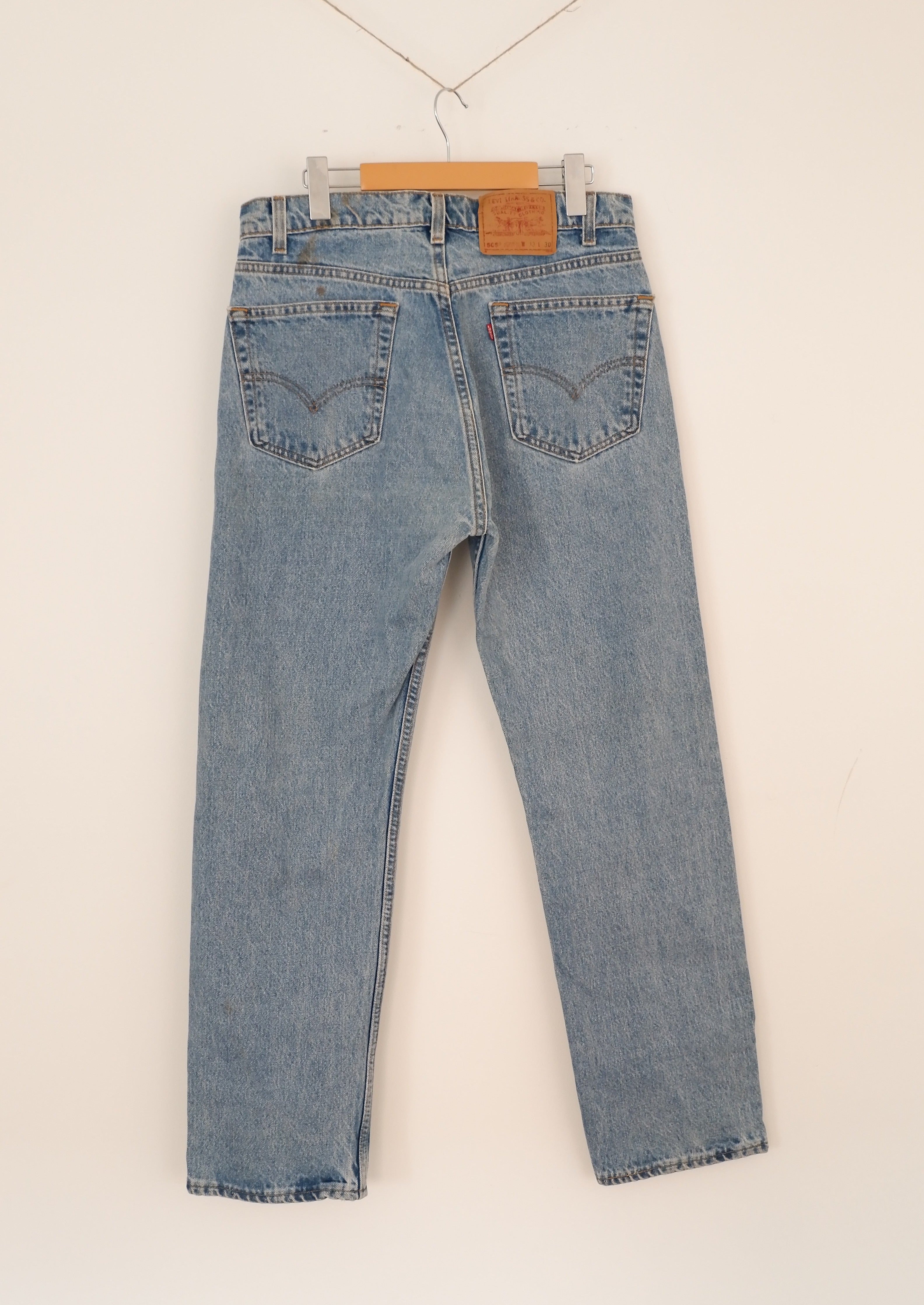 Levis Vintage 505 Medium Light Wash Jeans - 32