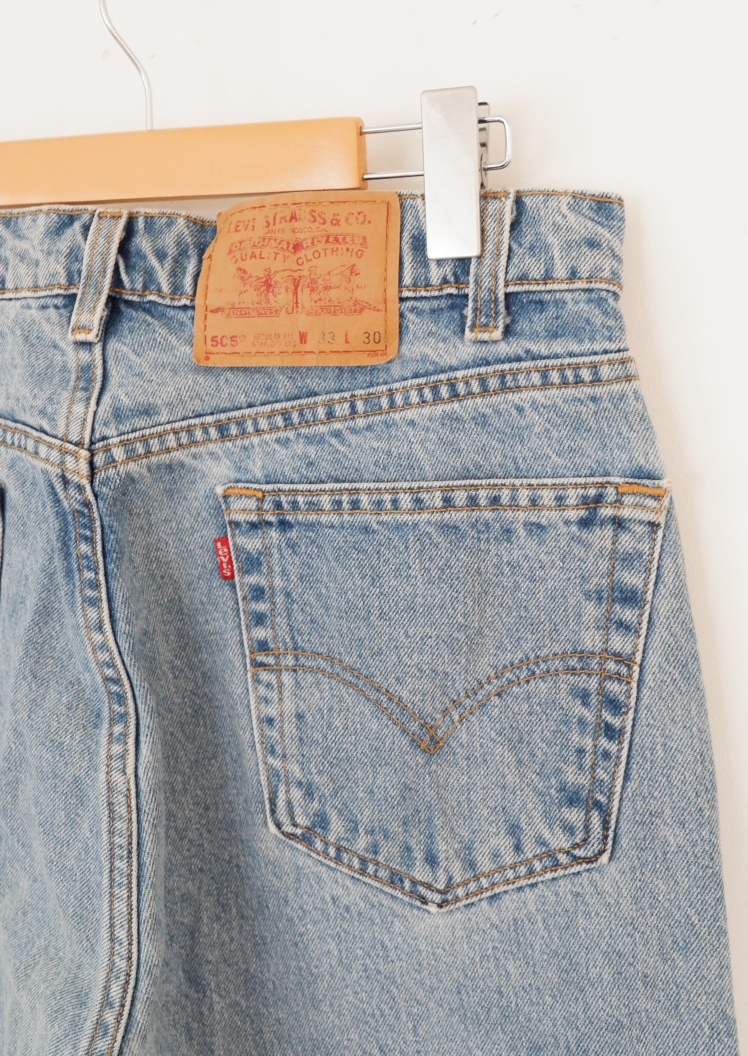 Levis Vintage 505 Medium Light Wash Jeans - 32